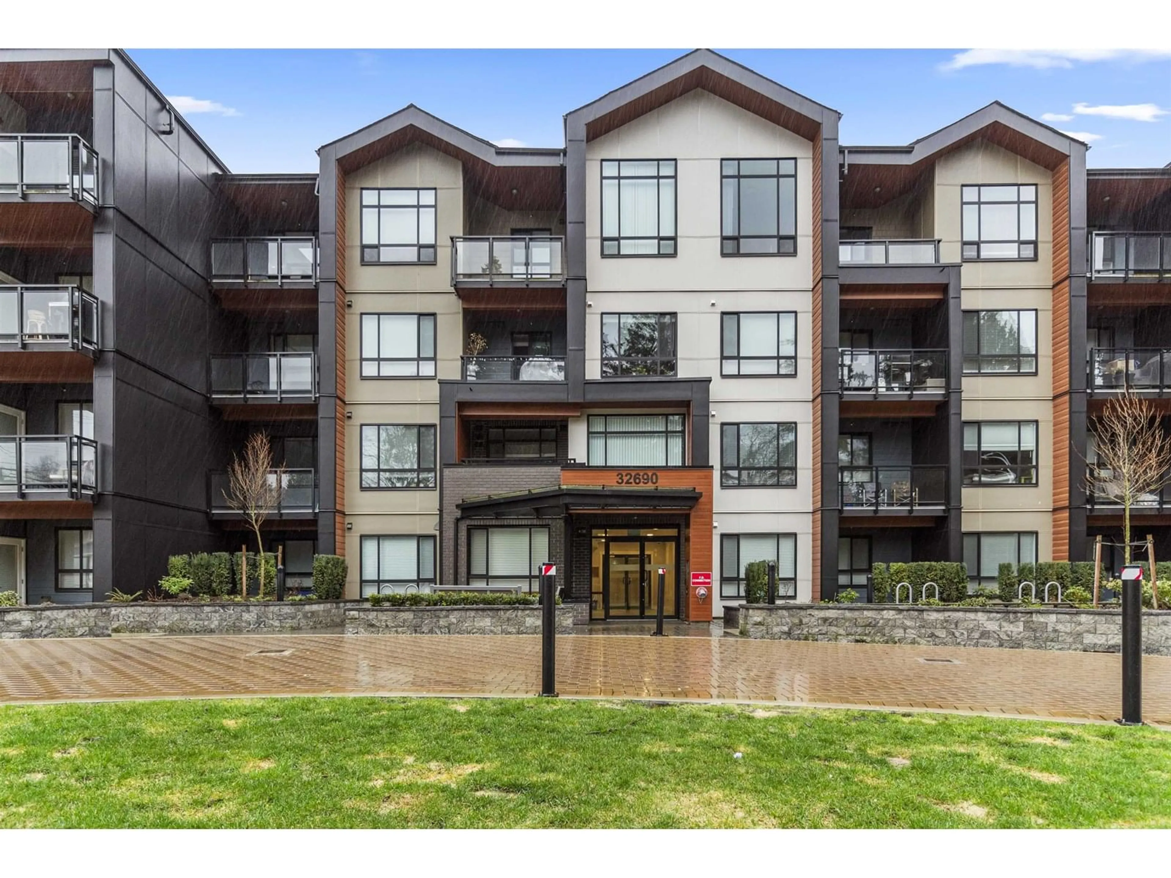 Unknown for 105 - 32690 14TH, Mission British Columbia V2V0K5