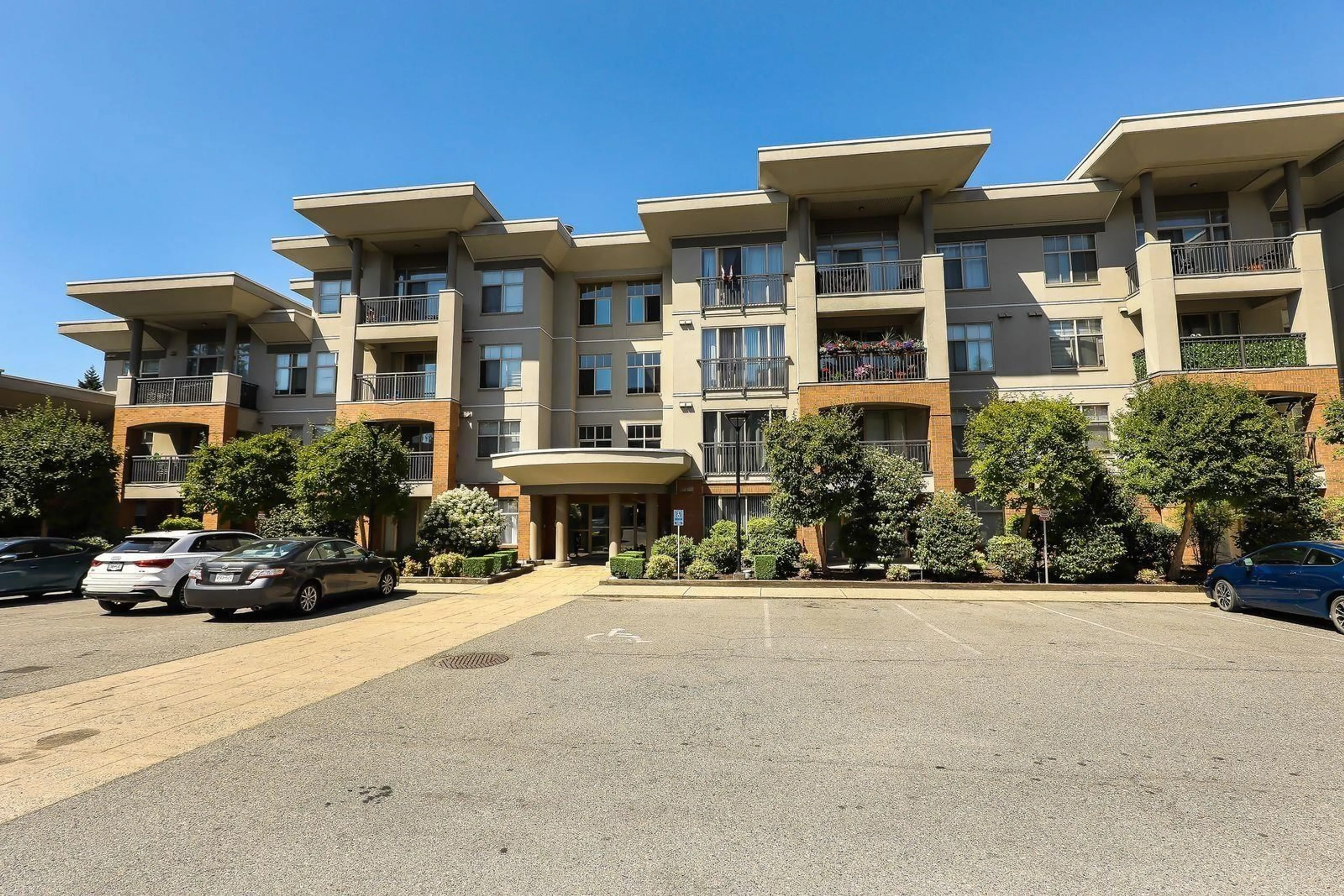 Unknown for 311 - 33546 HOLLAND, Abbotsford British Columbia V2S0C1
