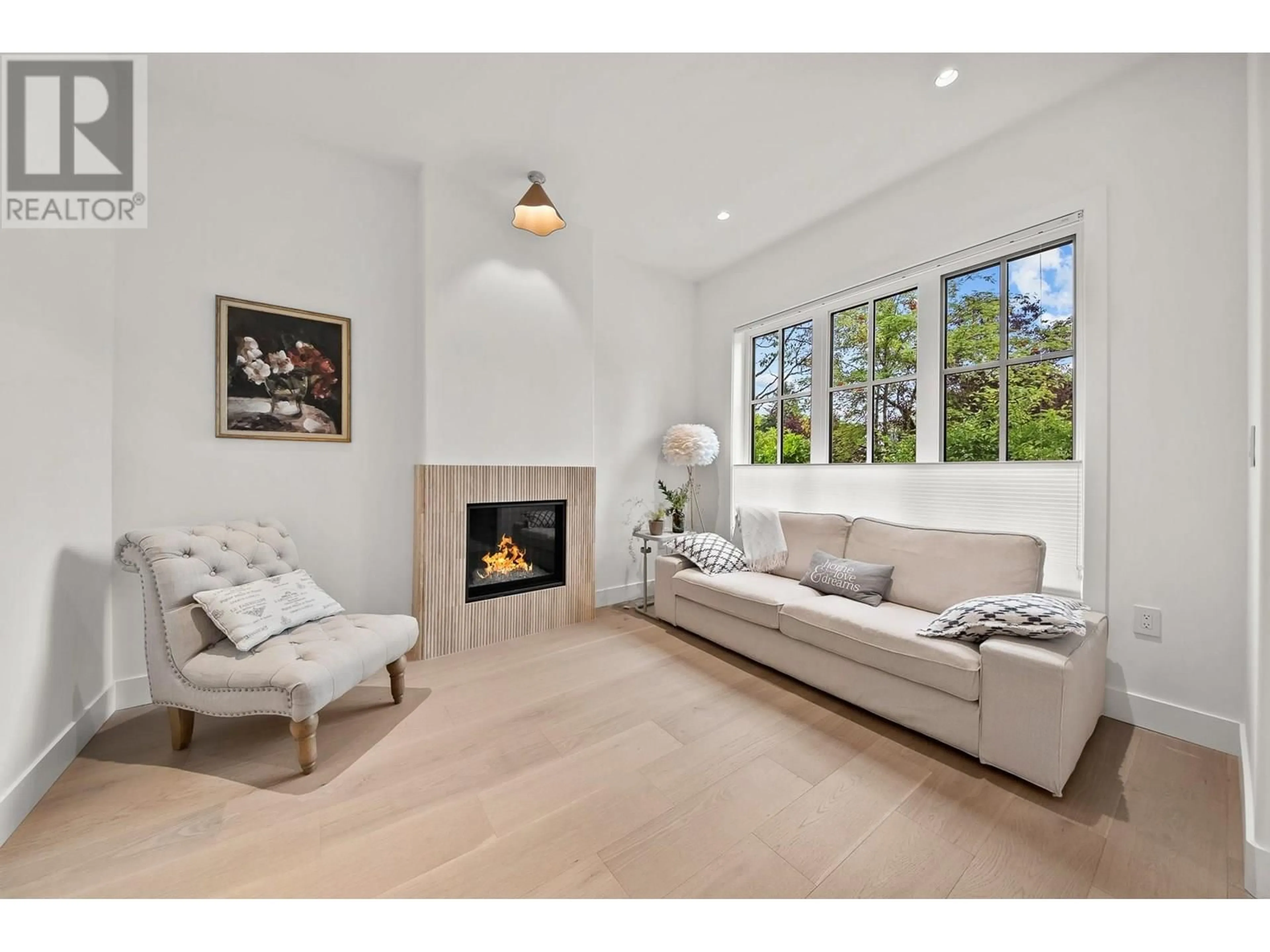 Living room with furniture, unknown for 3227 35TH AVENUE, Vancouver British Columbia V6N2M9