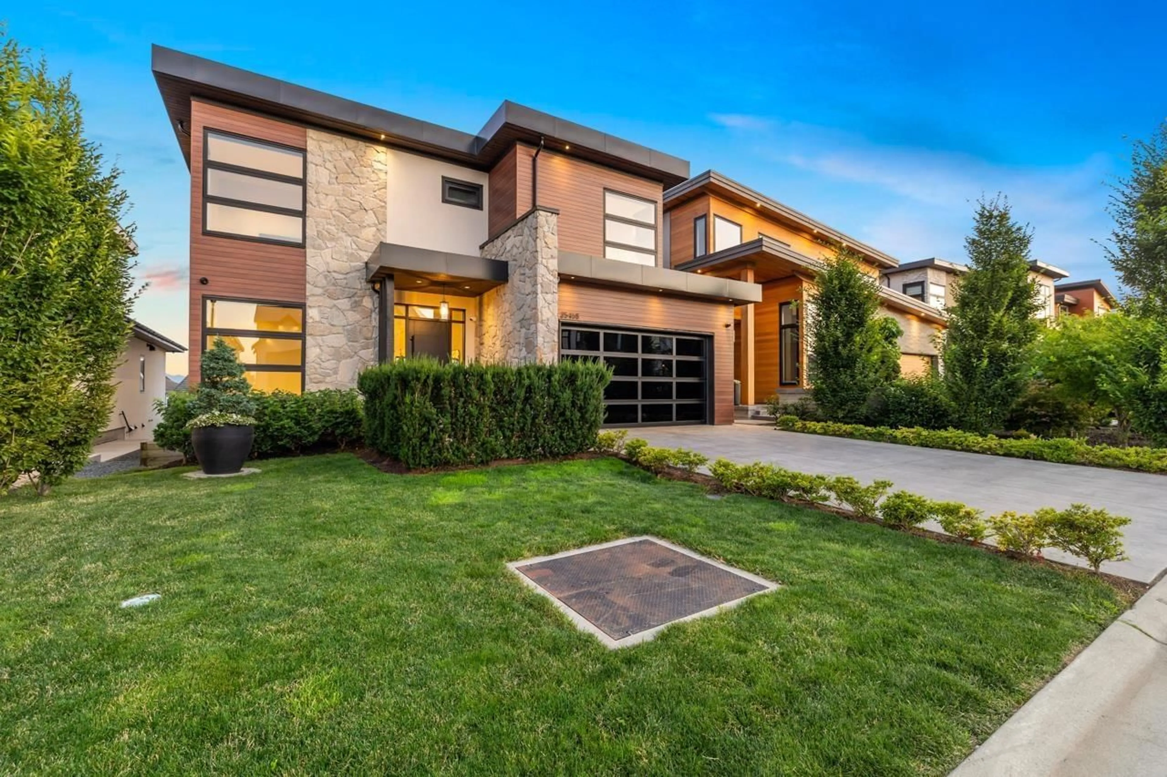 Home with brick exterior material, street for 35468 VERADO, Abbotsford British Columbia V3G0G2