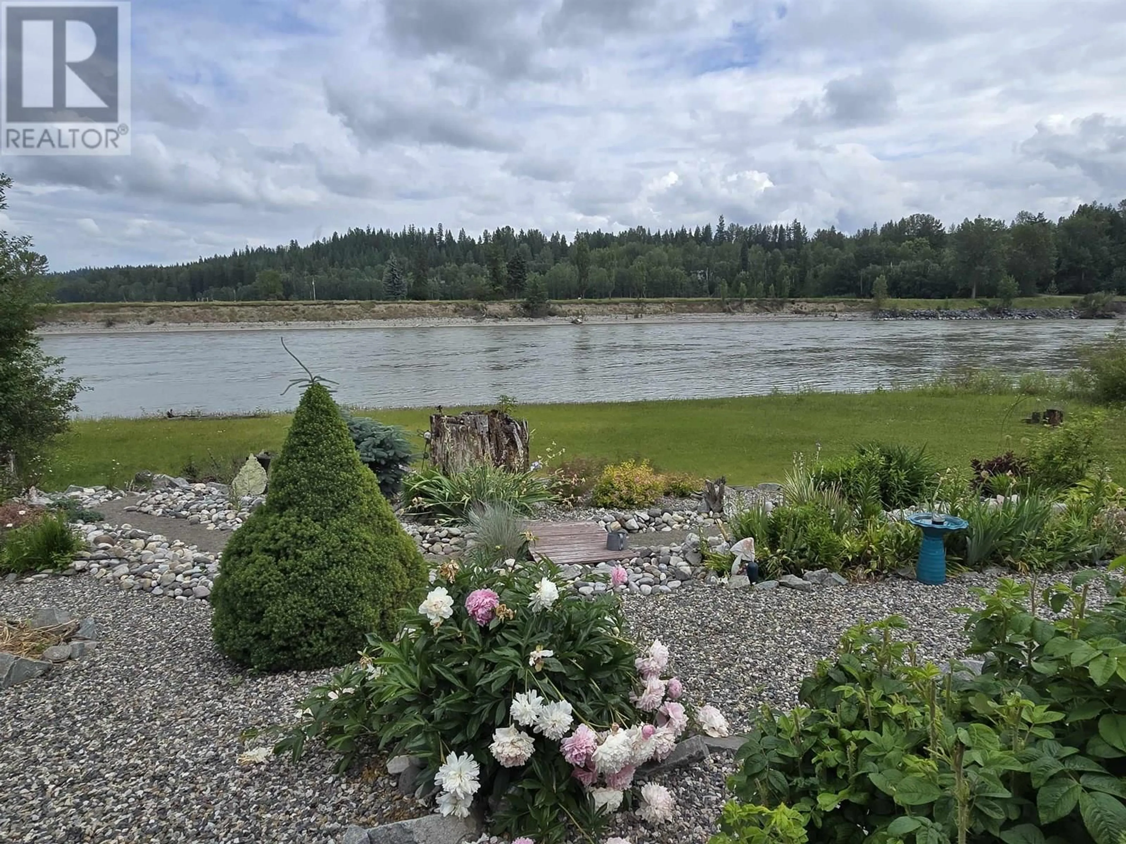A pic from outside/outdoor area/front of a property/back of a property/a pic from drone, water/lake/river/ocean view for 158 - 1702 DYKE ROAD, Quesnel British Columbia V2J6A4