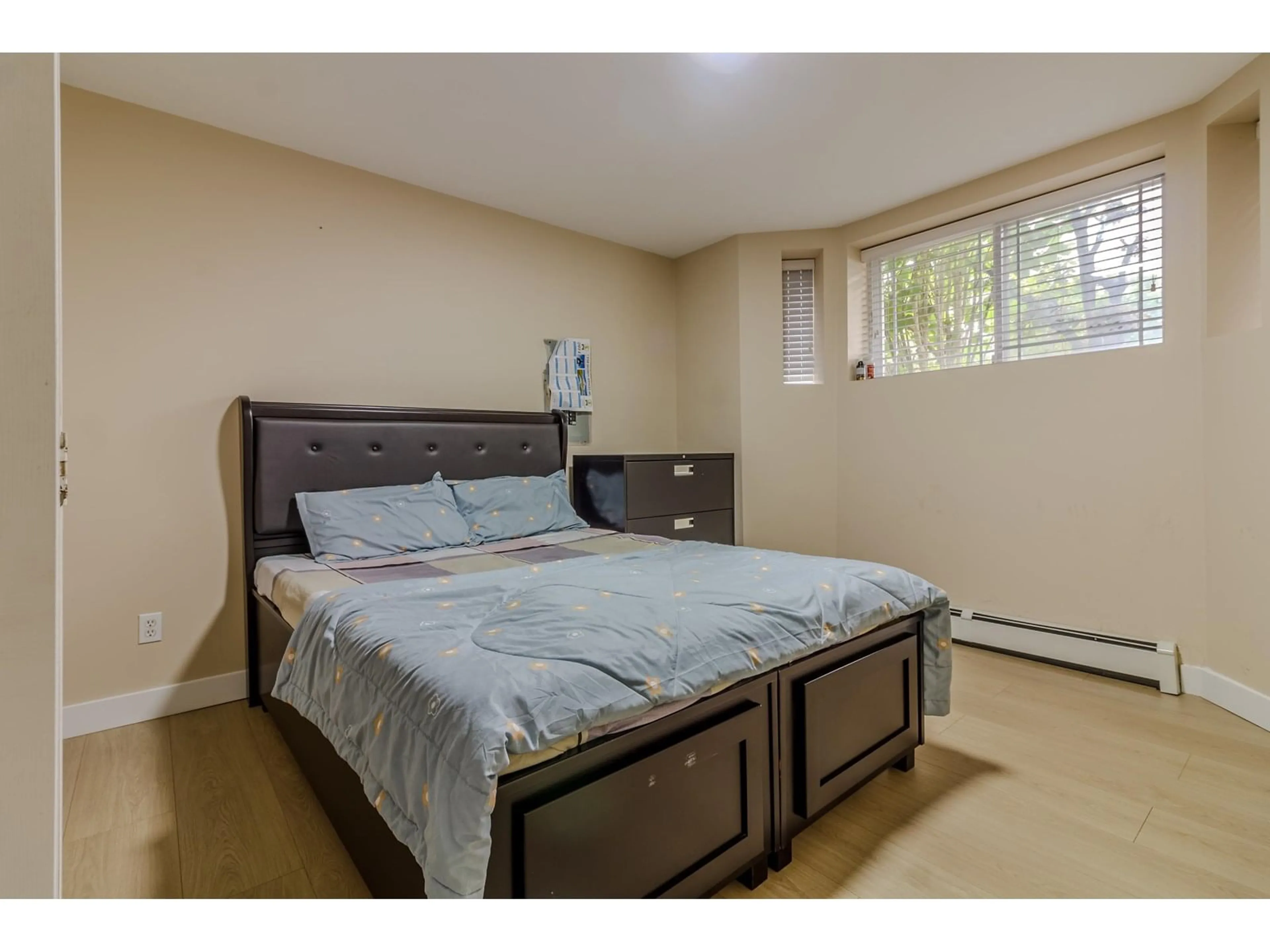 Bedroom with bed, unknown for 12773 67, Surrey British Columbia V3W1G5