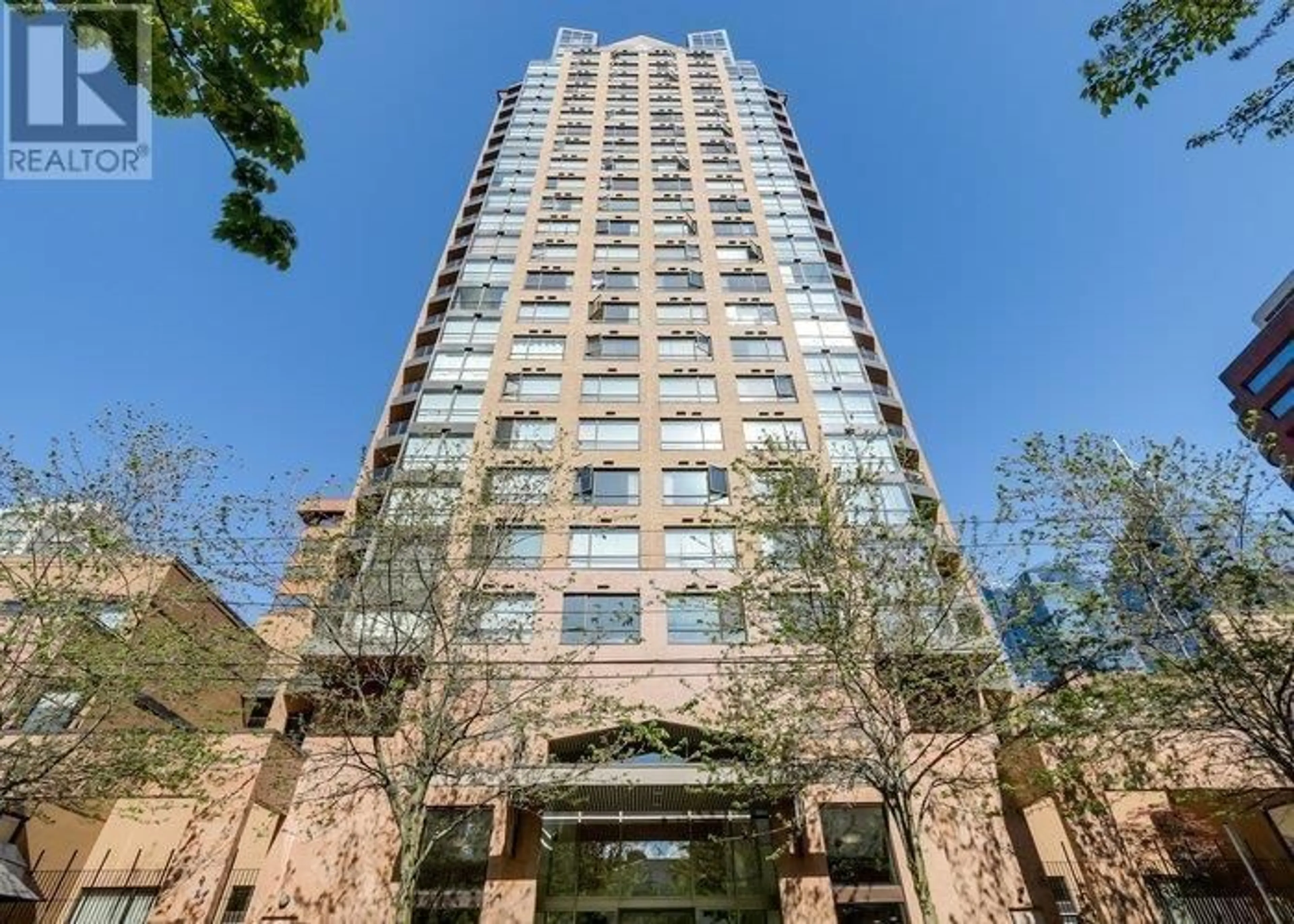 Indoor foyer for 1506 - 1189 HOWE STREET, Vancouver British Columbia V6Z2X4
