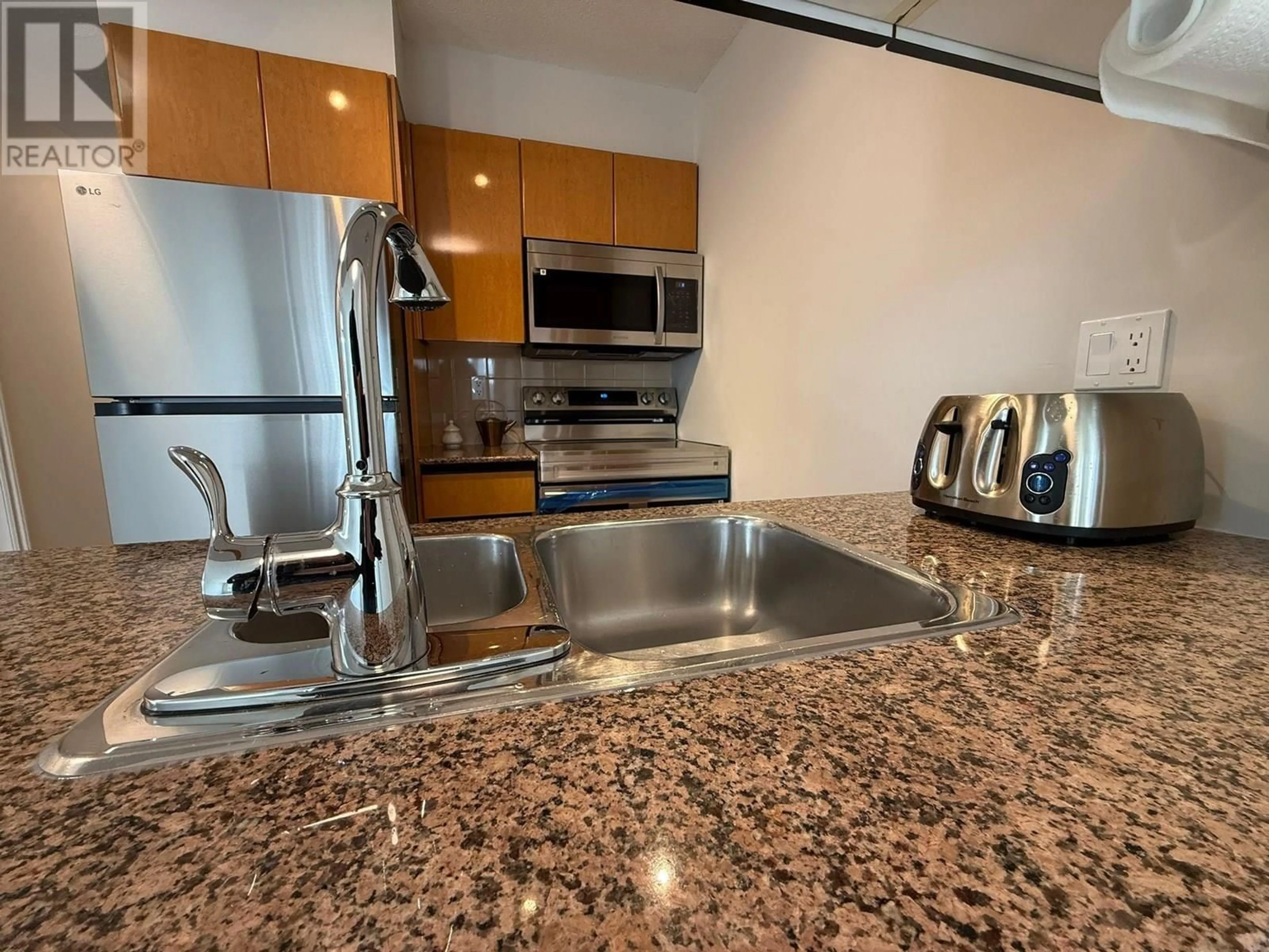 Standard kitchen, ceramic/tile floor for 1506 - 1189 HOWE STREET, Vancouver British Columbia V6Z2X4