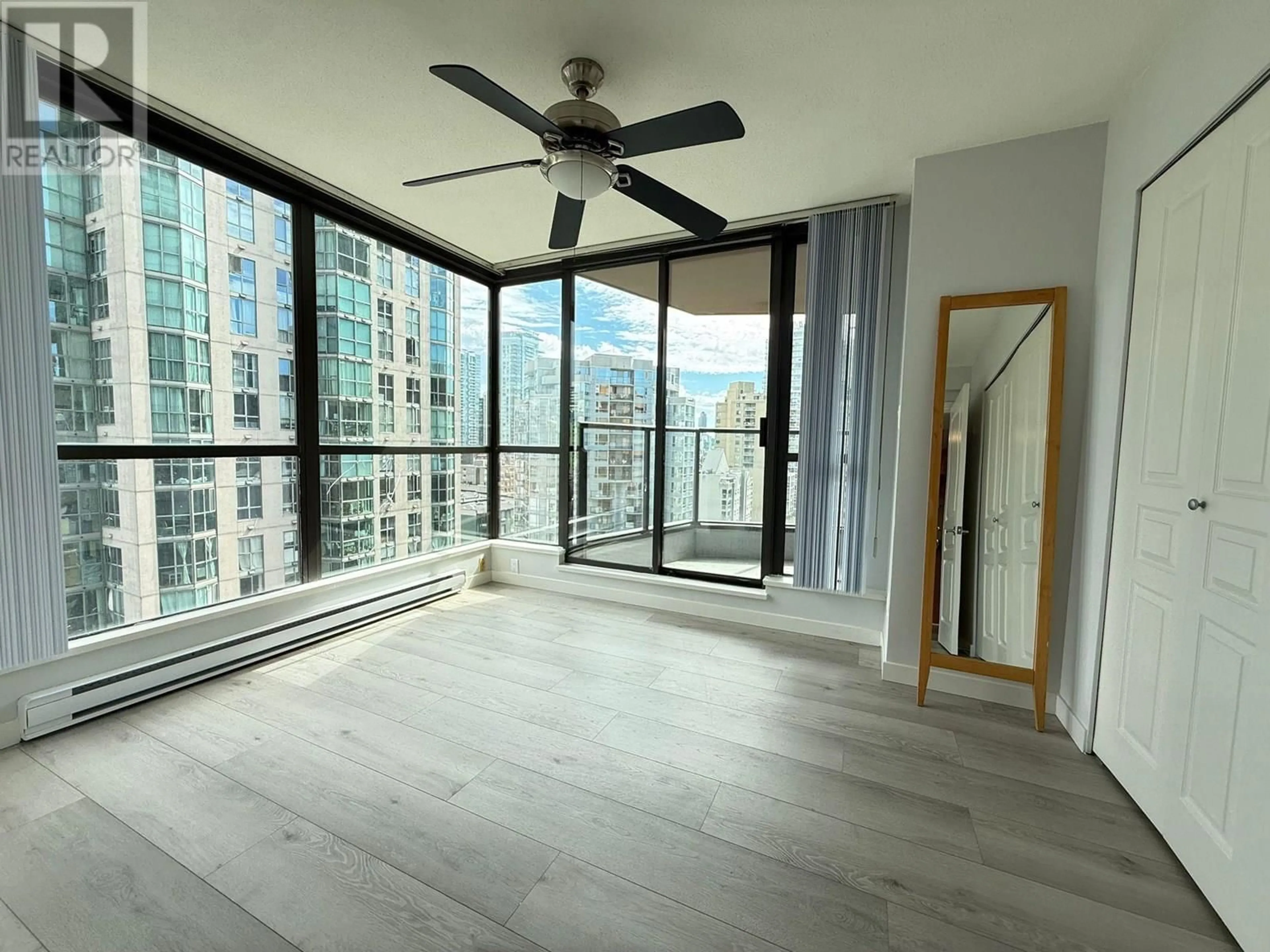 A pic of a room for 1506 - 1189 HOWE STREET, Vancouver British Columbia V6Z2X4