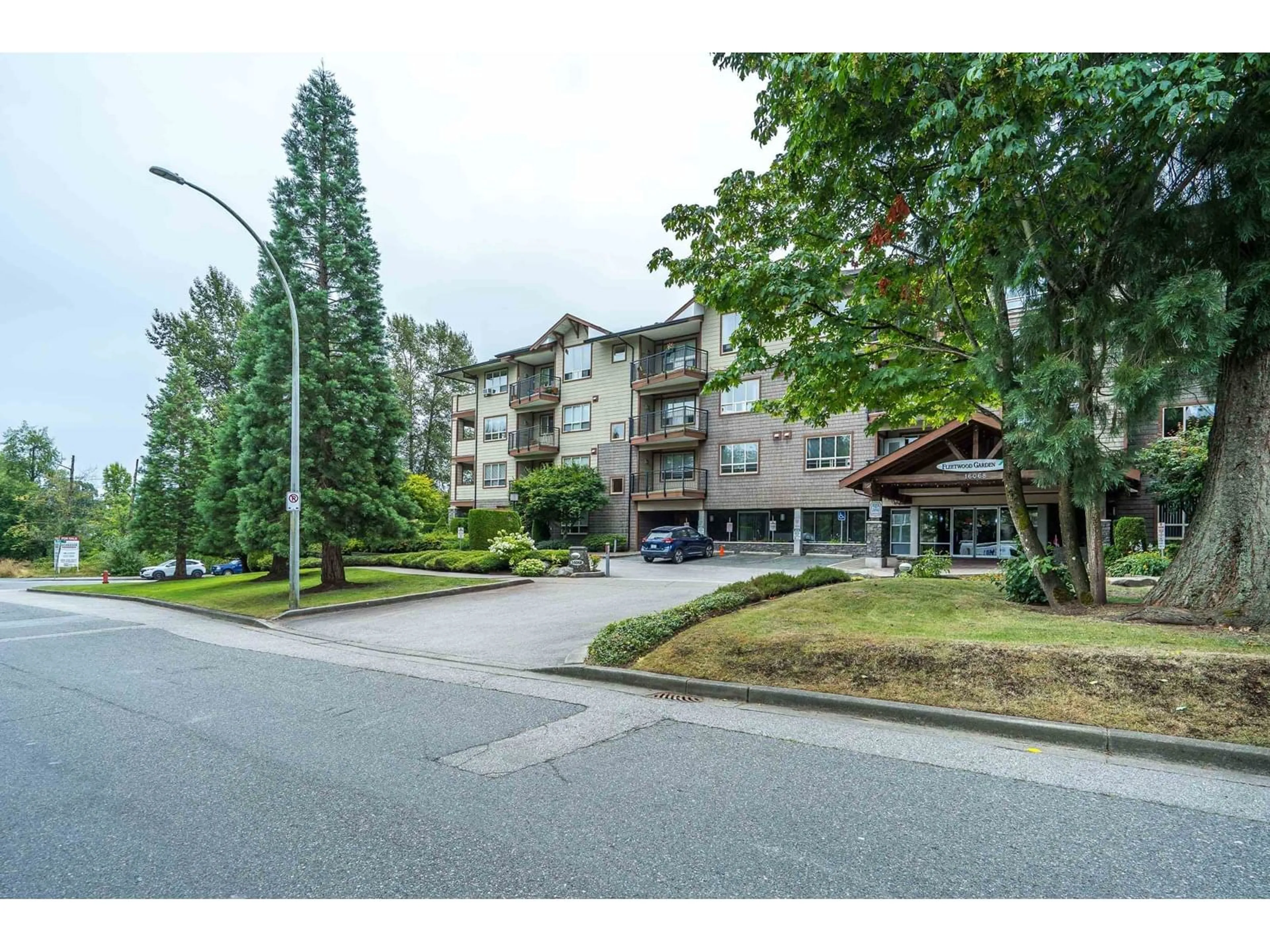 Unknown for 405 - 16068 83, Surrey British Columbia V3S8M2
