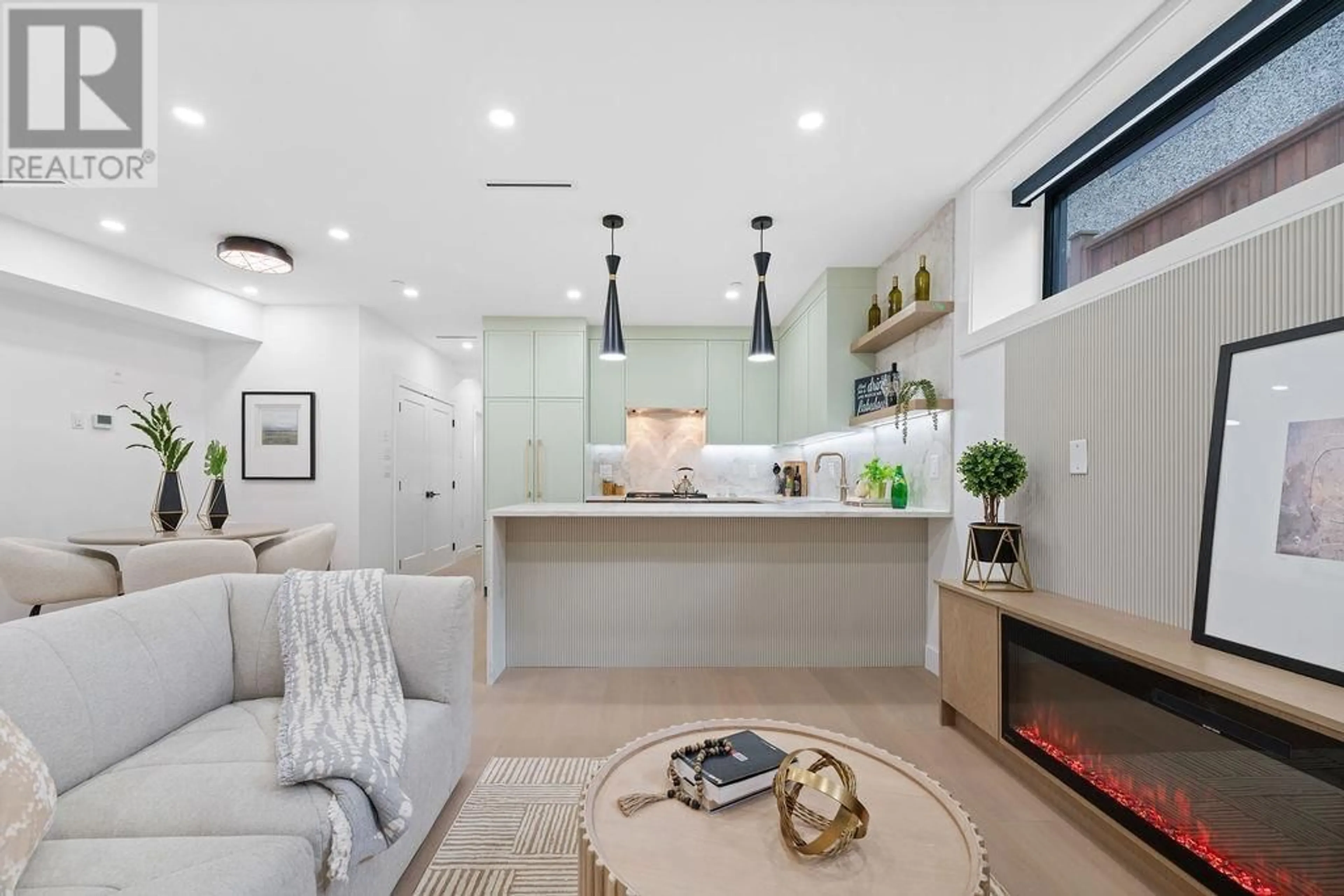 Contemporary kitchen, unknown for 2 - 2282 8TH AVENUE, Vancouver British Columbia V5N1V5