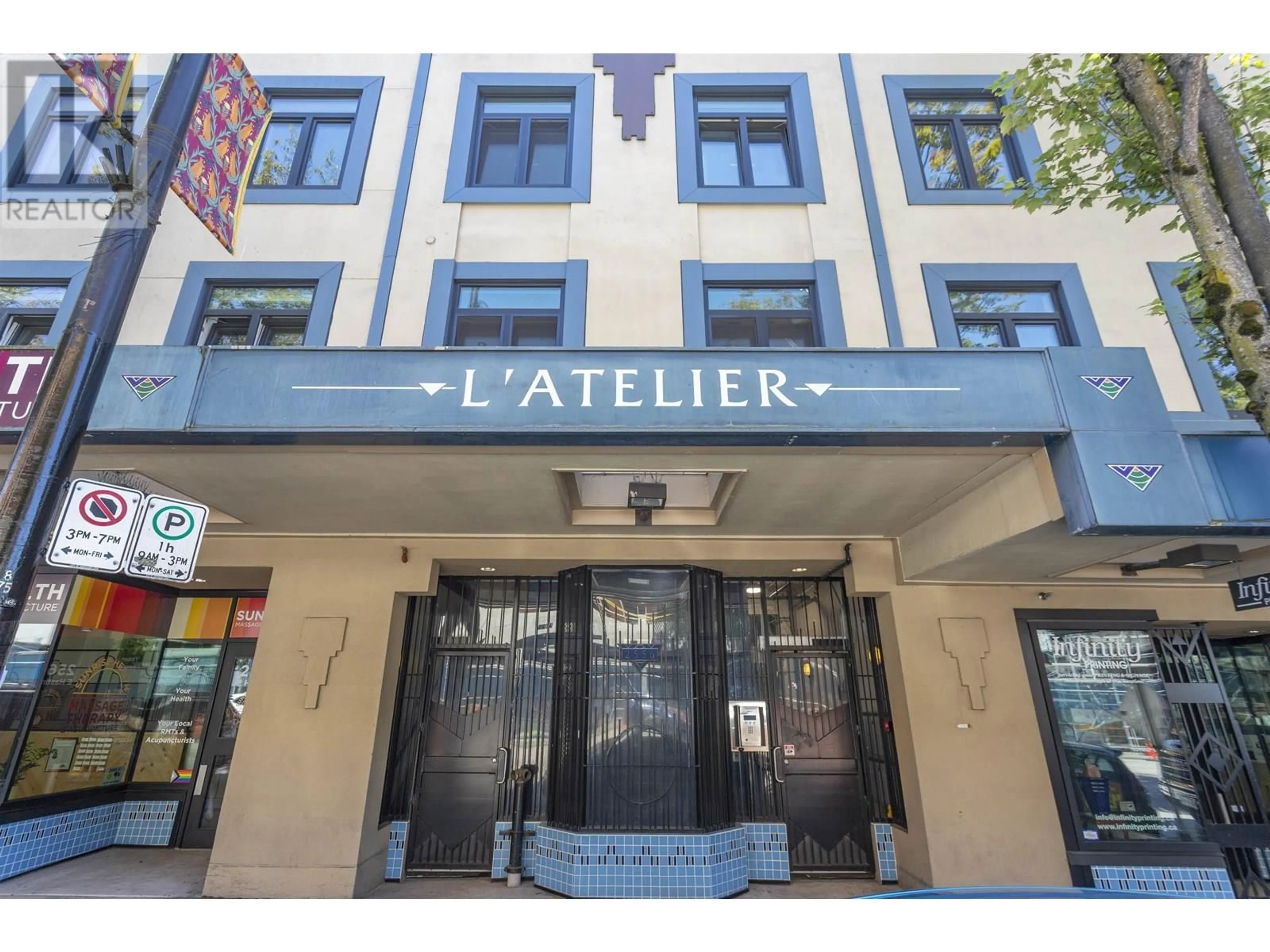 Indoor foyer for 121 - 2556 HASTINGS STREET, Vancouver British Columbia V5K1Z3