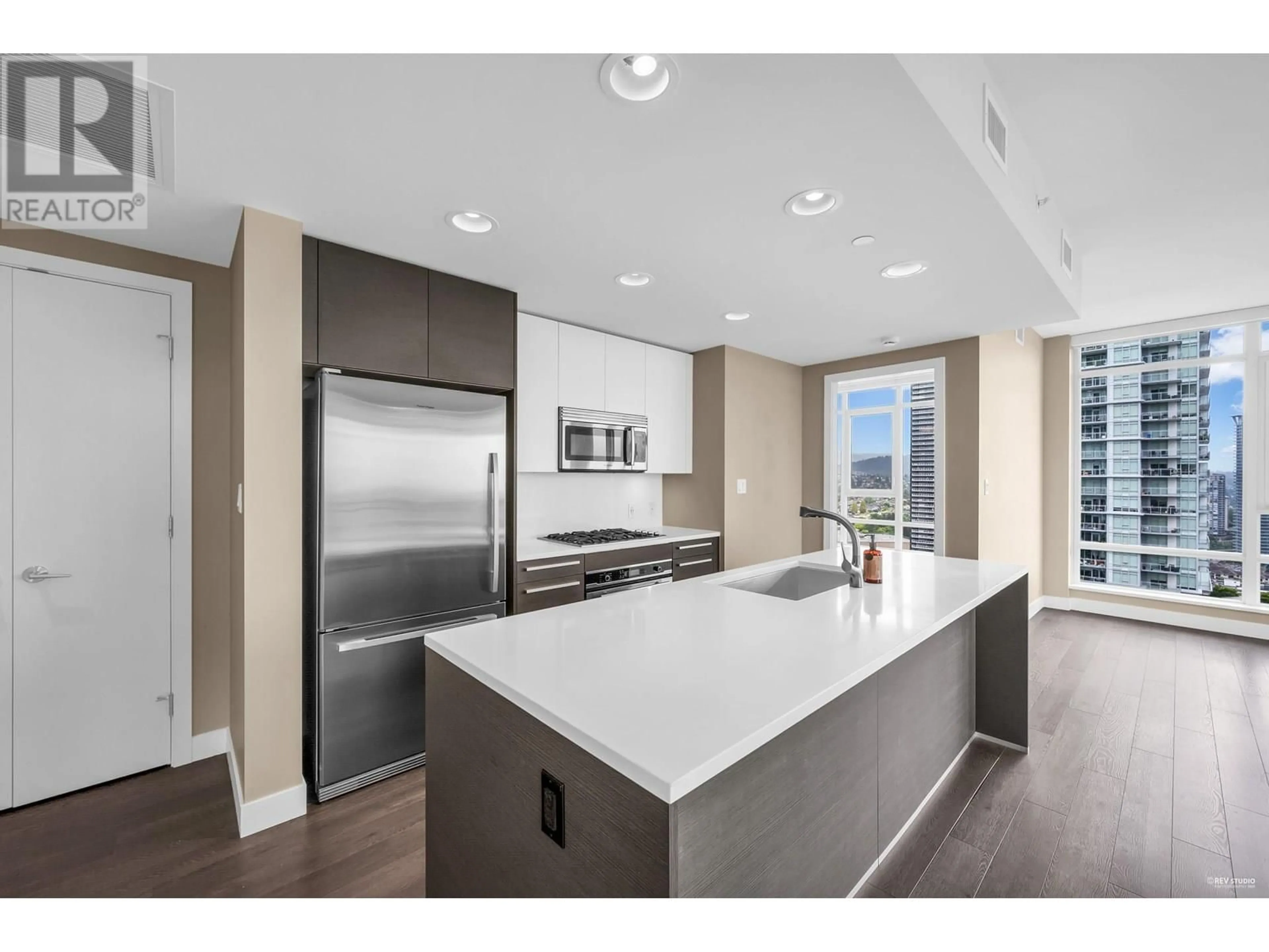 Open concept kitchen, unknown for 2807 - 2008 ROSSER AVENUE, Burnaby British Columbia V5C0H8