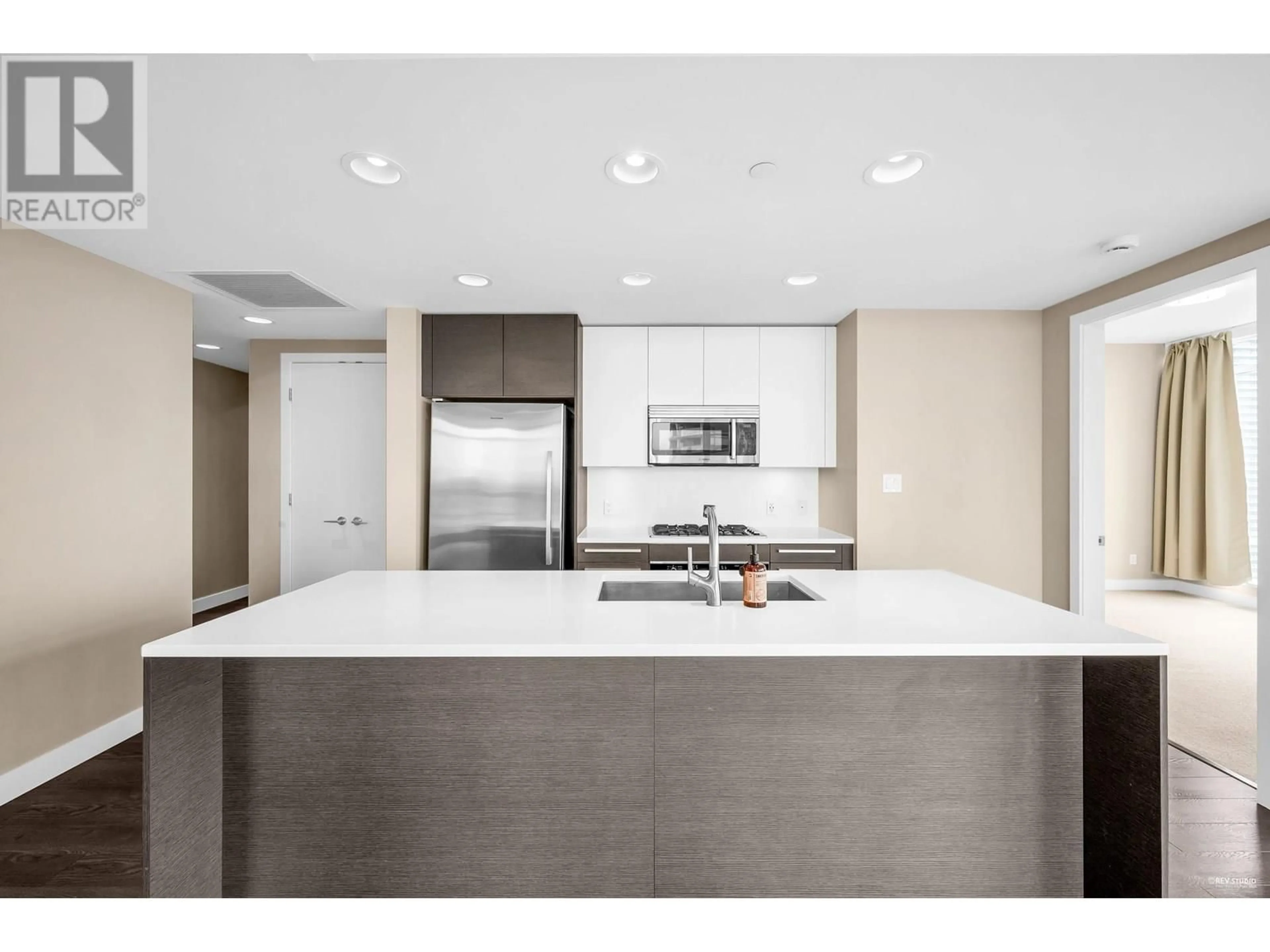 Open concept kitchen, unknown for 2807 - 2008 ROSSER AVENUE, Burnaby British Columbia V5C0H8
