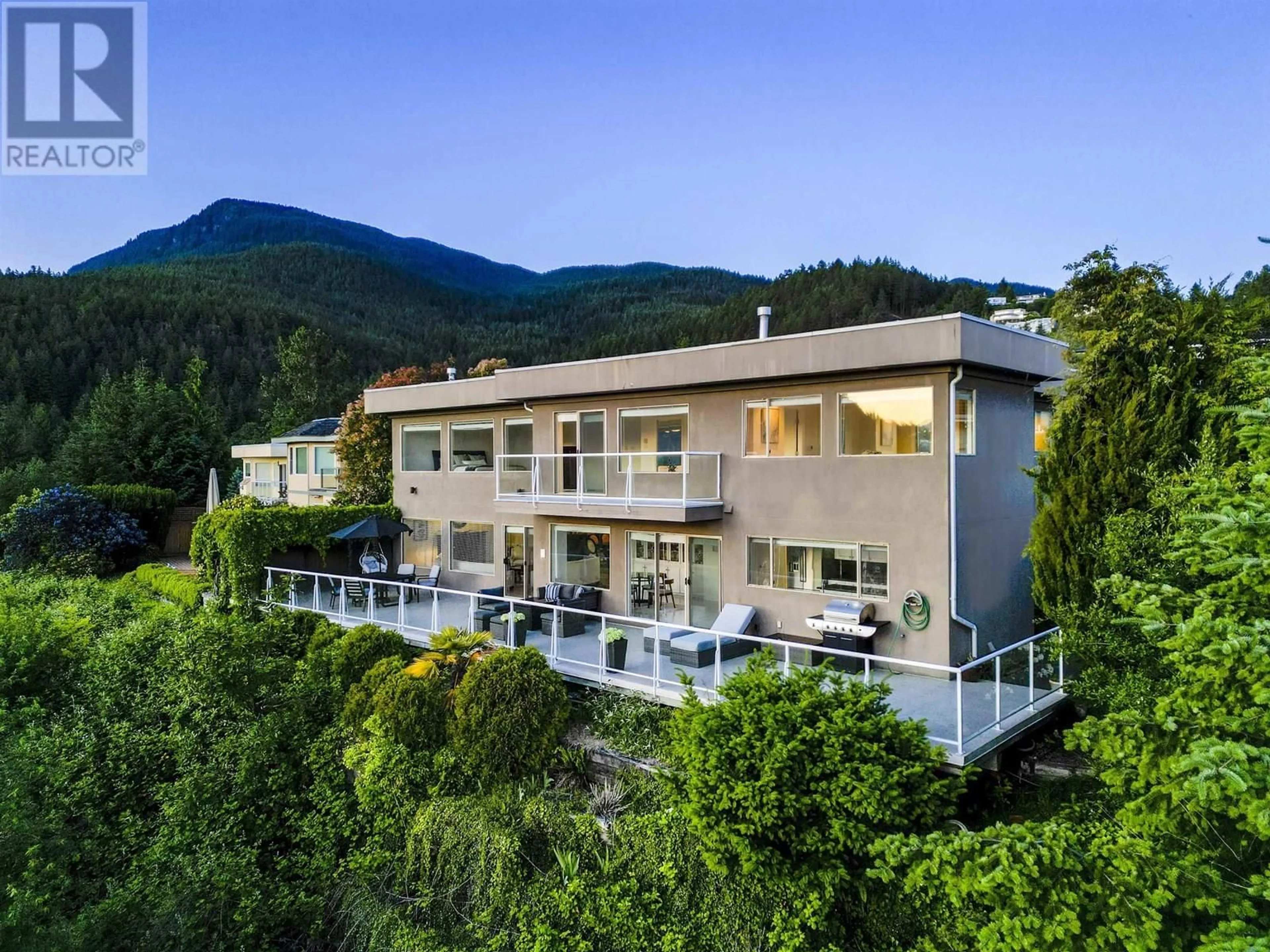 A pic from outside/outdoor area/front of a property/back of a property/a pic from drone, mountain view for 5532 WESTHAVEN ROAD, West Vancouver British Columbia V7W3E9