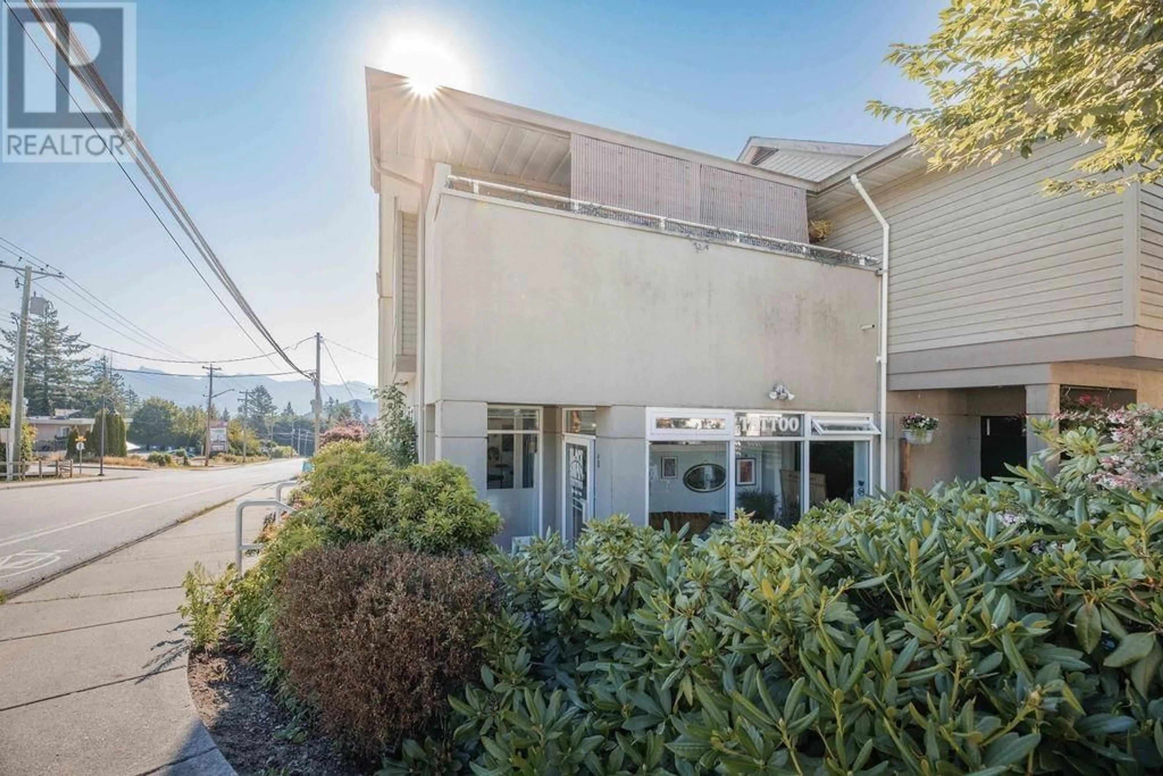 Unknown for 1 - 703 GIBSONS WAY, Gibsons British Columbia V0N1V9