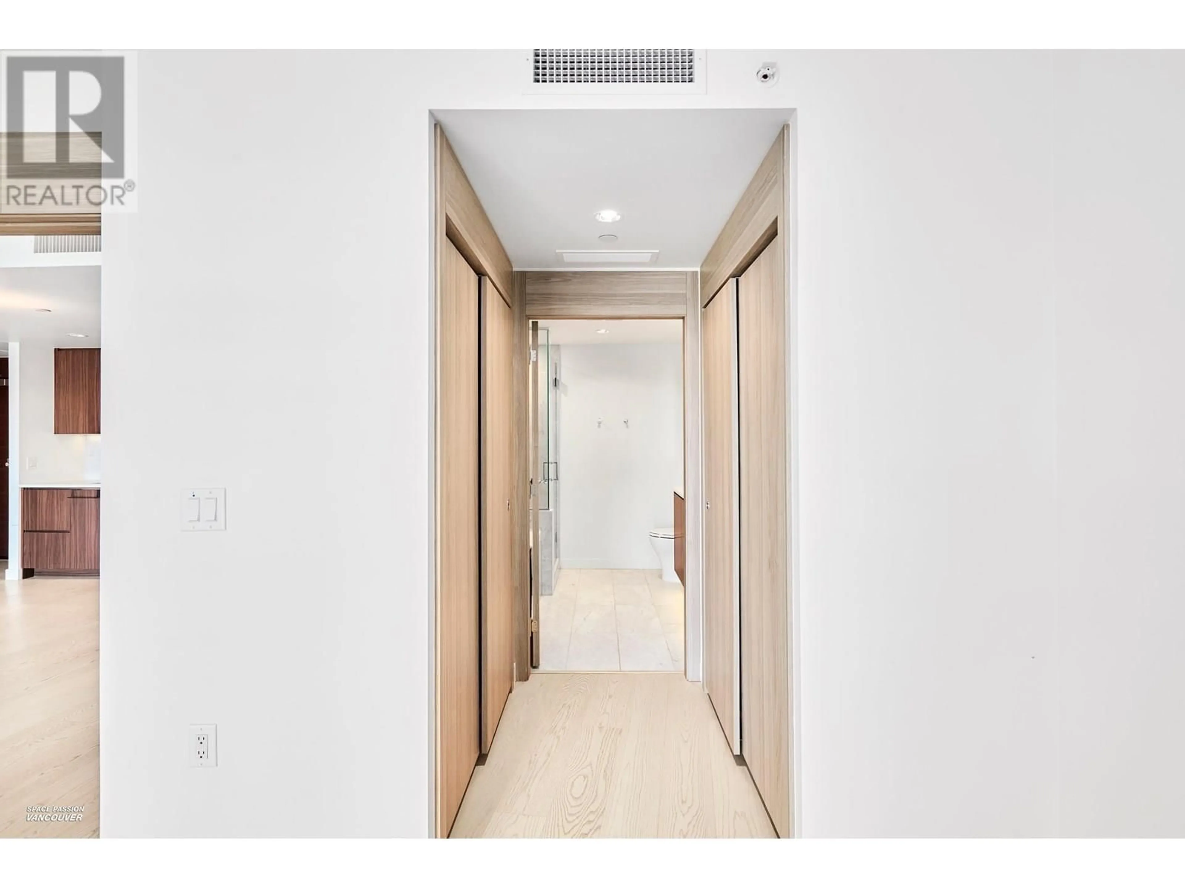 Unknown for 2421 - 89 NELSON STREET, Vancouver British Columbia V6Z0E7