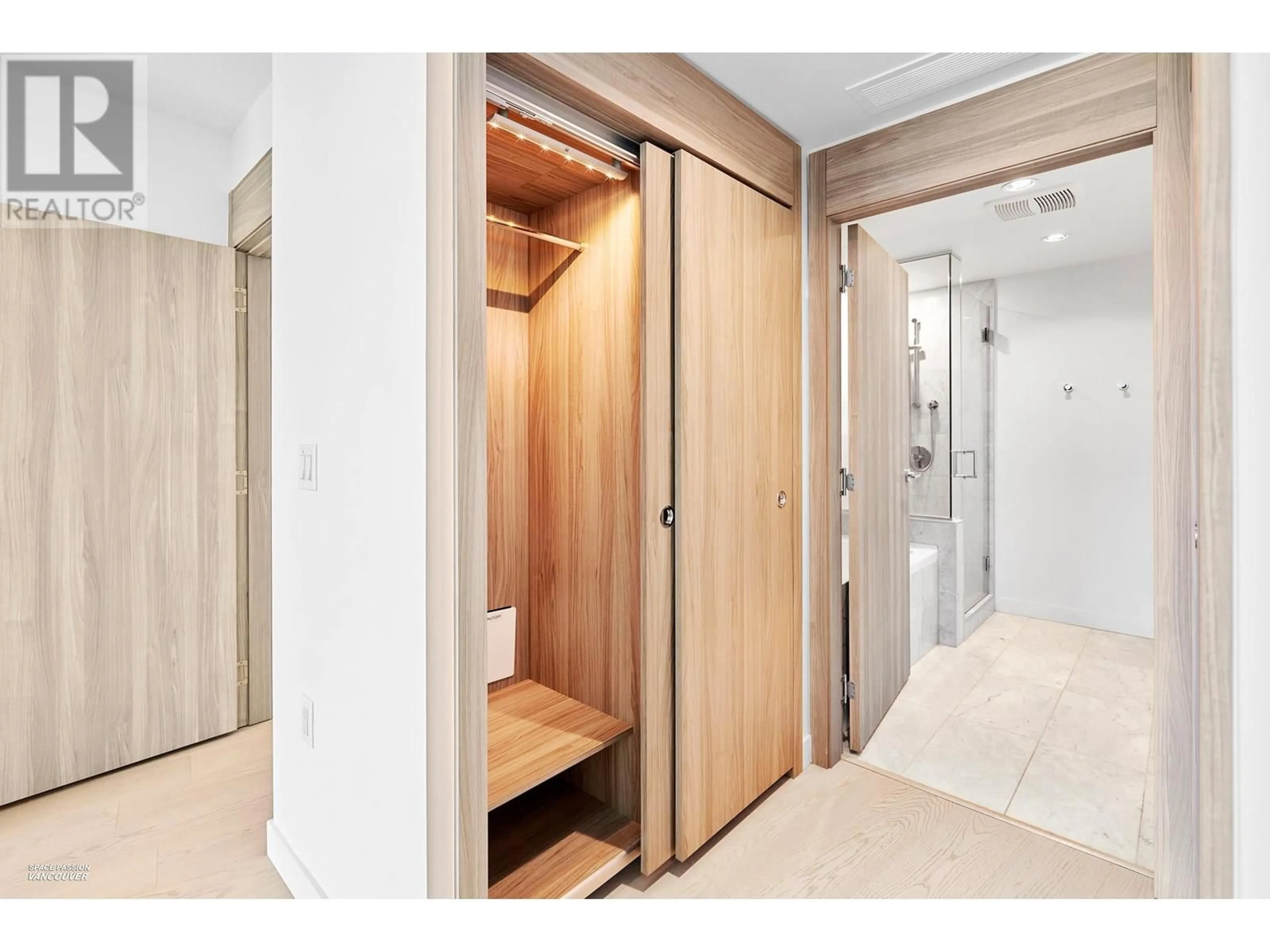 Unknown for 2421 - 89 NELSON STREET, Vancouver British Columbia V6Z0E7