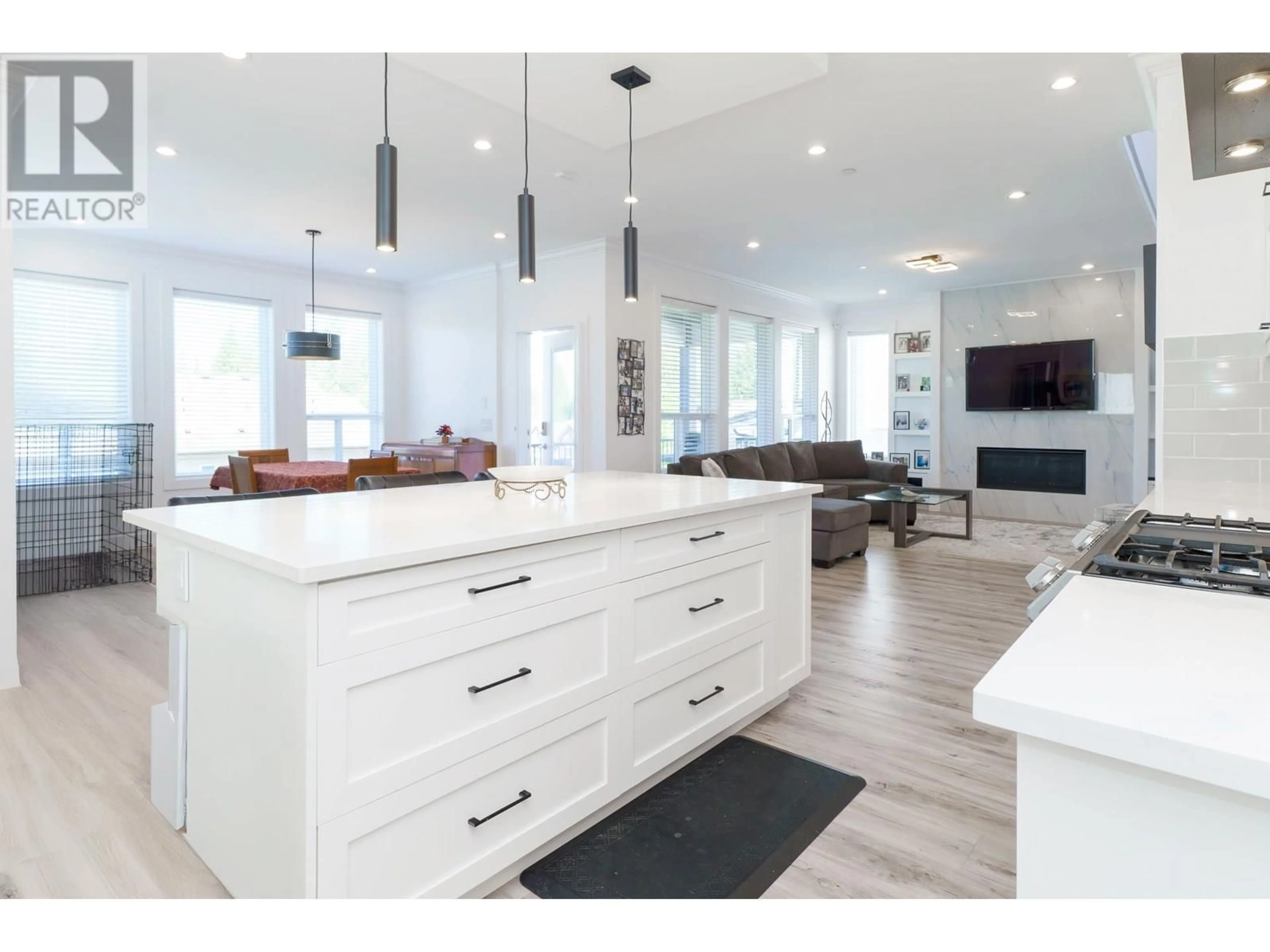 Open concept kitchen, wood/laminate floor for 10891 MORRISETTE PLACE, Maple Ridge British Columbia V2W1G8