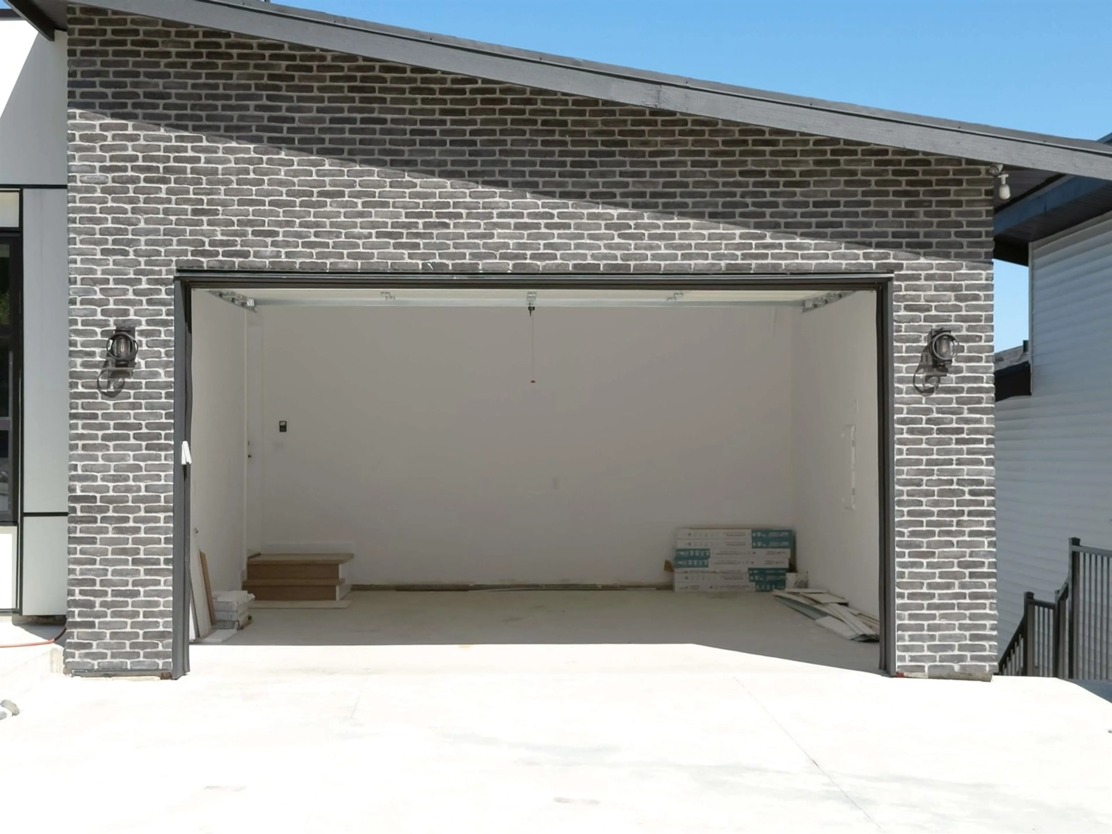 Indoor garage for 8181 HARVEST PLACE, Chilliwack British Columbia V4Z0E4
