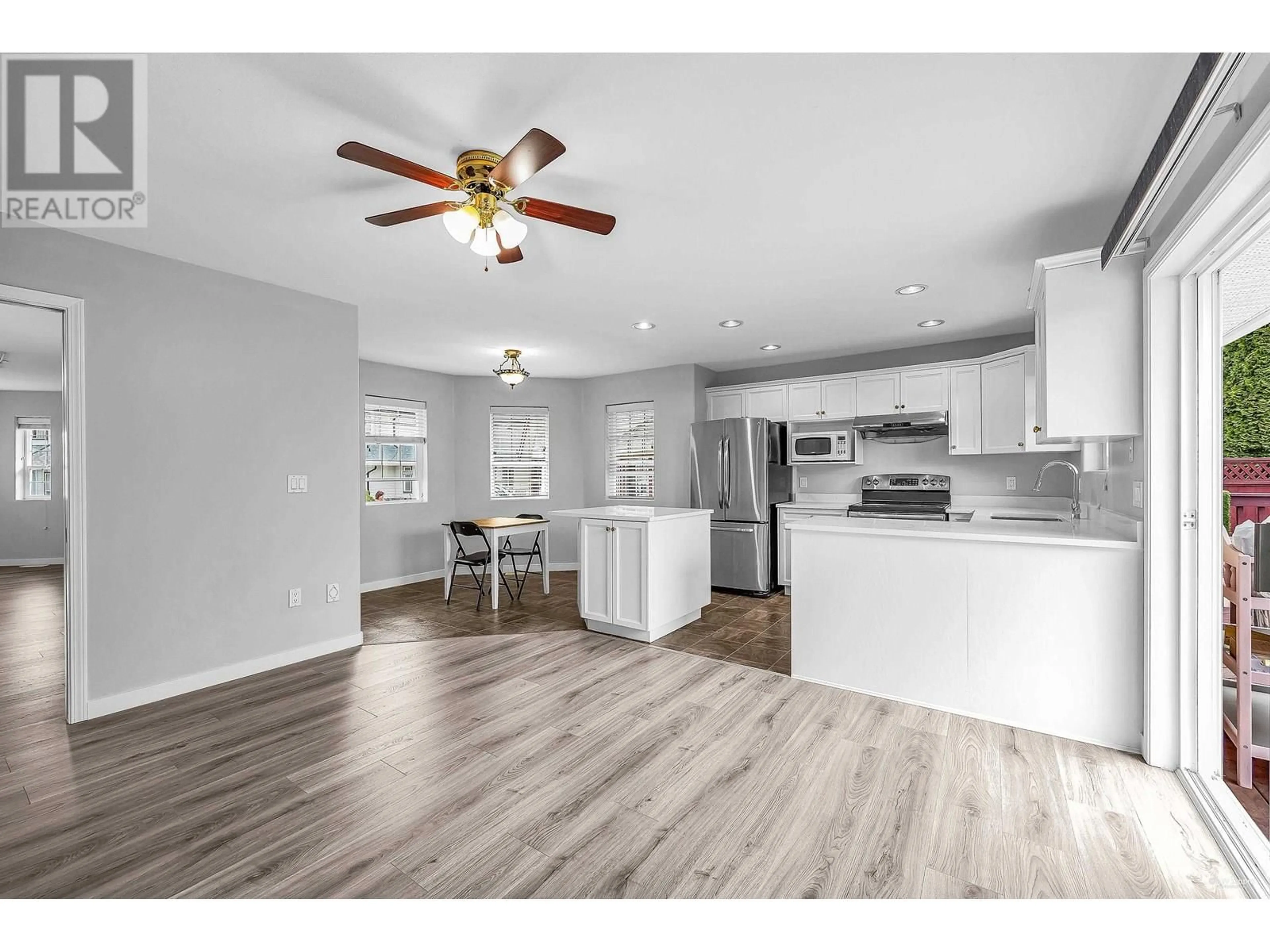 Open concept kitchen, wood/laminate floor for 23800 122 AVENUE, Maple Ridge British Columbia V4R1N2