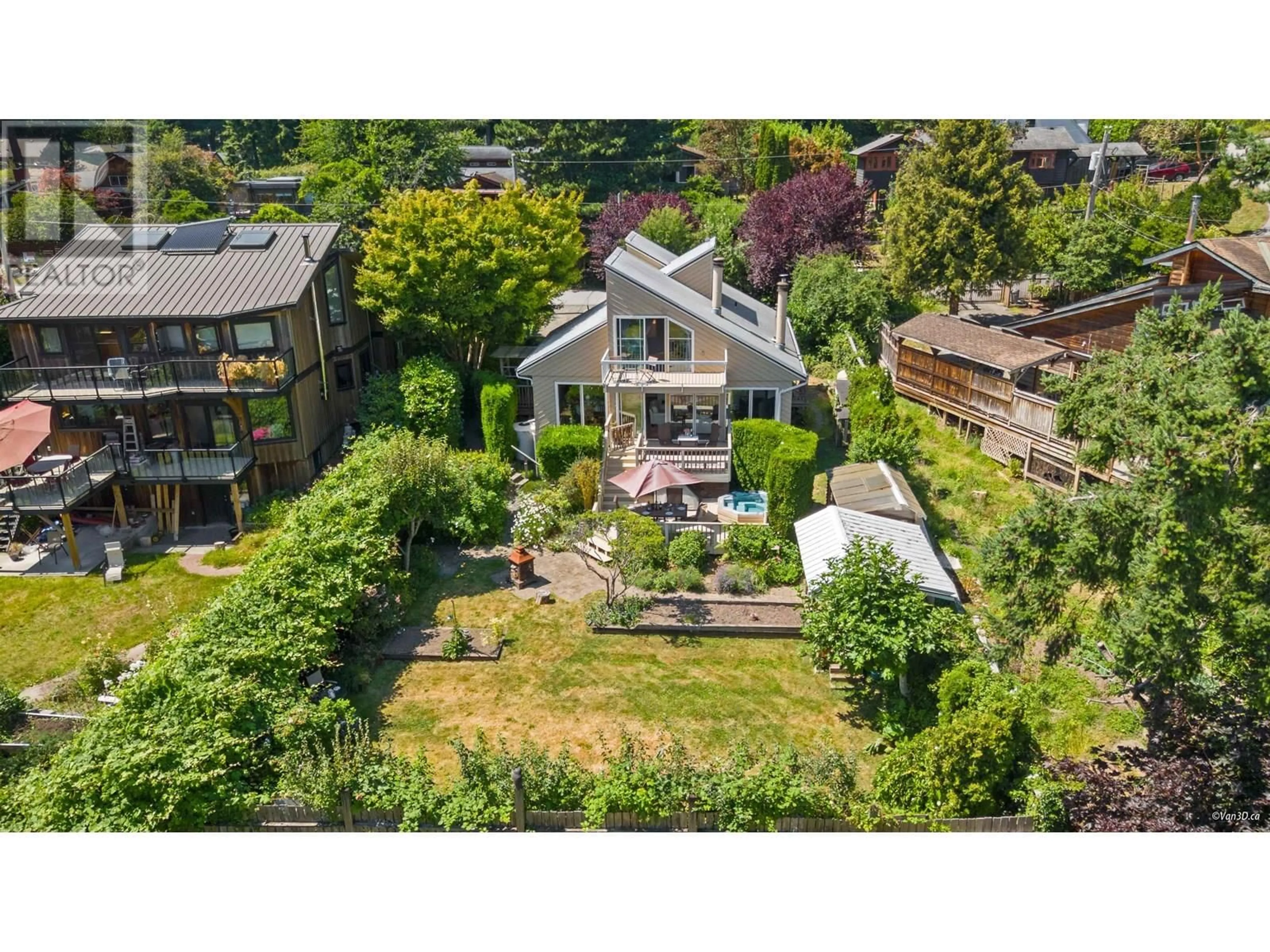 A pic from outside/outdoor area/front of a property/back of a property/a pic from drone, street for 1115 LENORA ROAD, Bowen Island British Columbia V0N1G1
