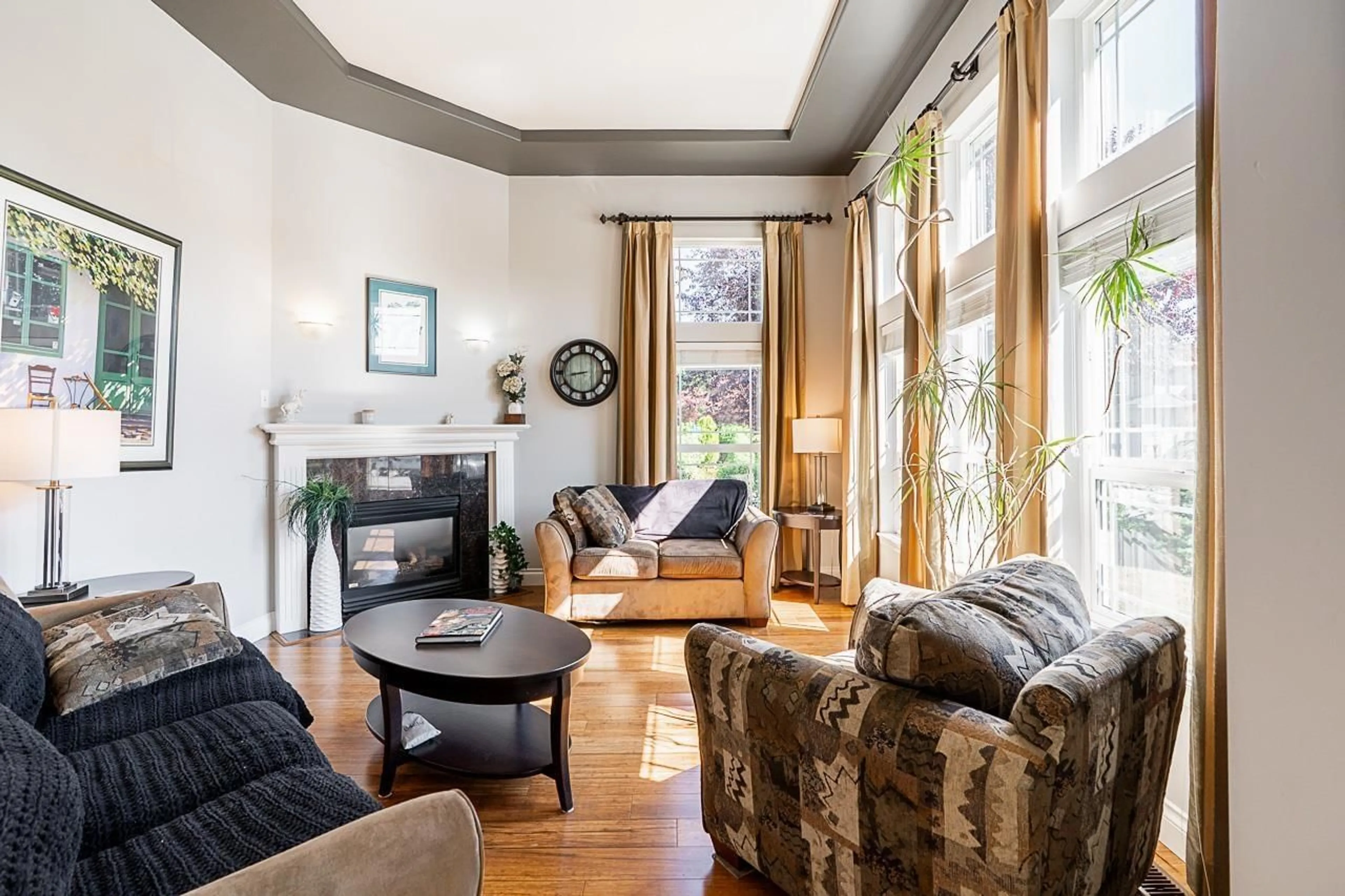 Living room with furniture, unknown for 16898 61A, Surrey British Columbia V3S8X7