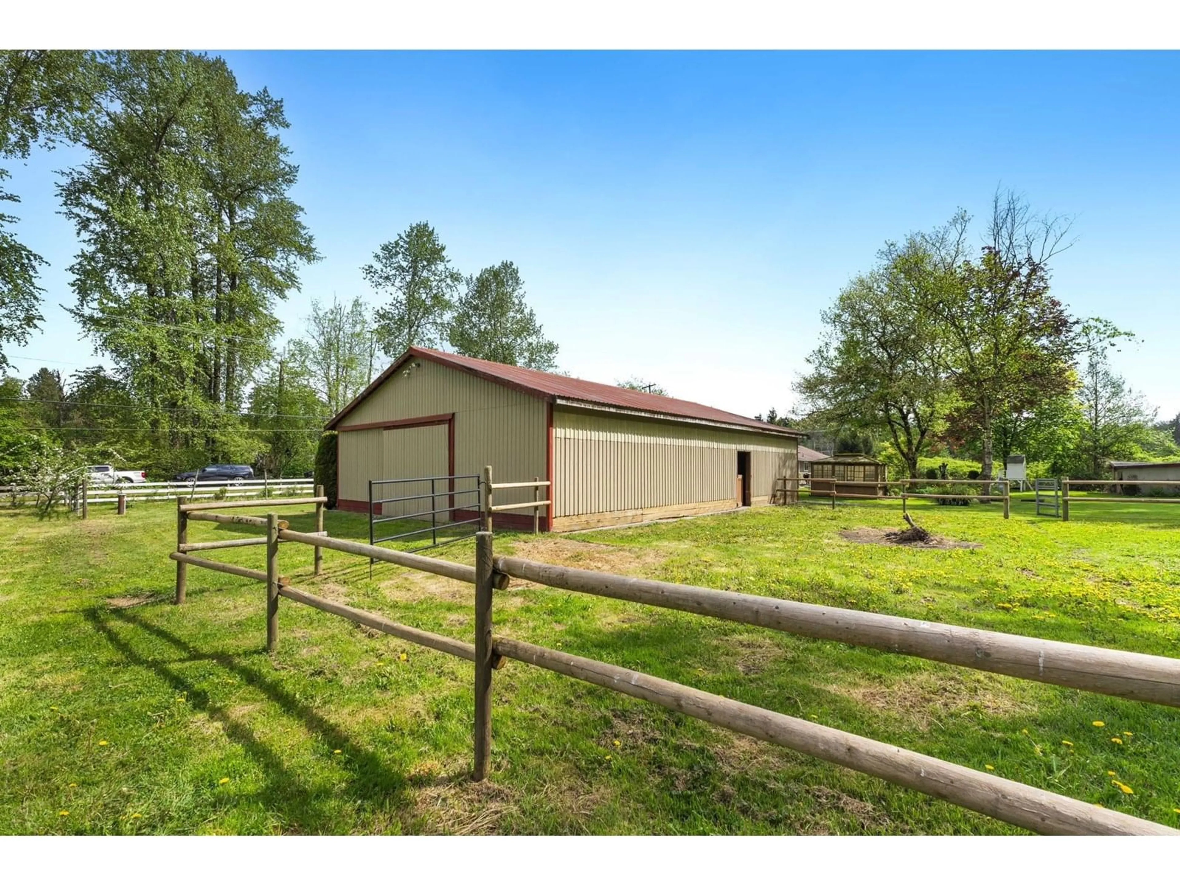 Shed for 24960 ROBERTSON, Langley British Columbia V4W1W9