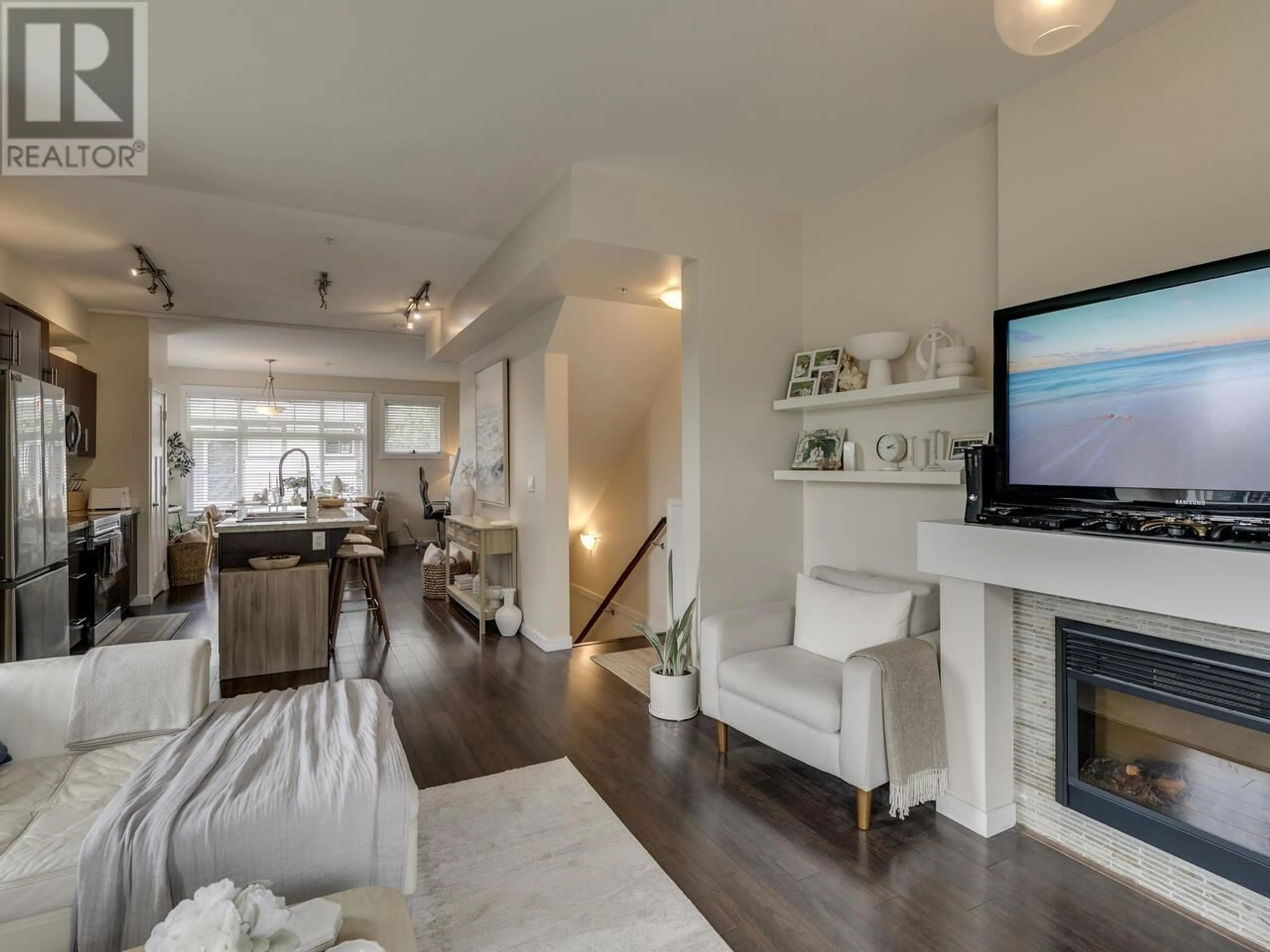Living room with furniture, unknown for 106 - 13819 232 STREET, Maple Ridge British Columbia V4R0C7