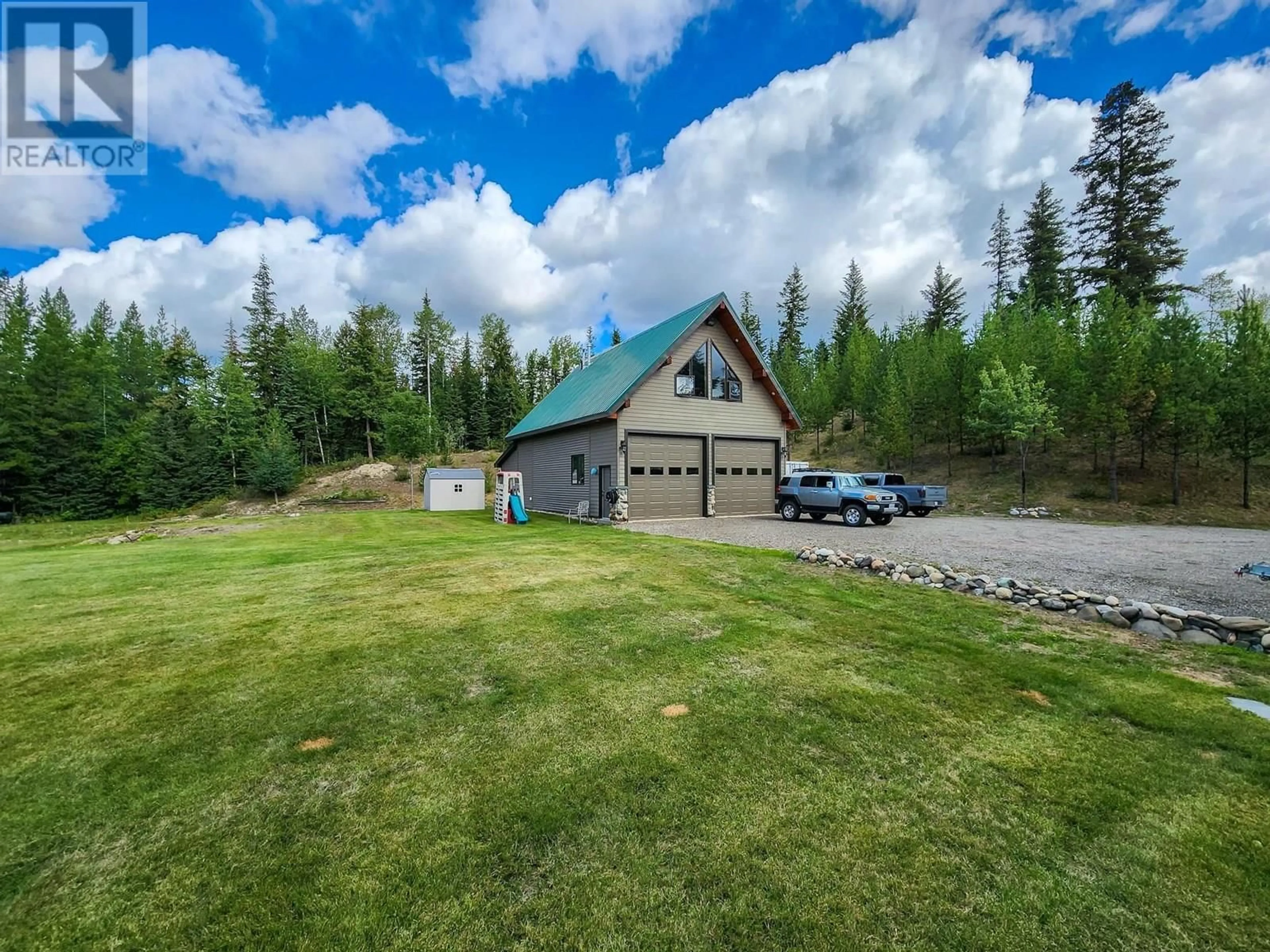 A pic from outside/outdoor area/front of a property/back of a property/a pic from drone, mountain view for 1725 CATHERINE DRIVE, Prince George British Columbia V2M7B5