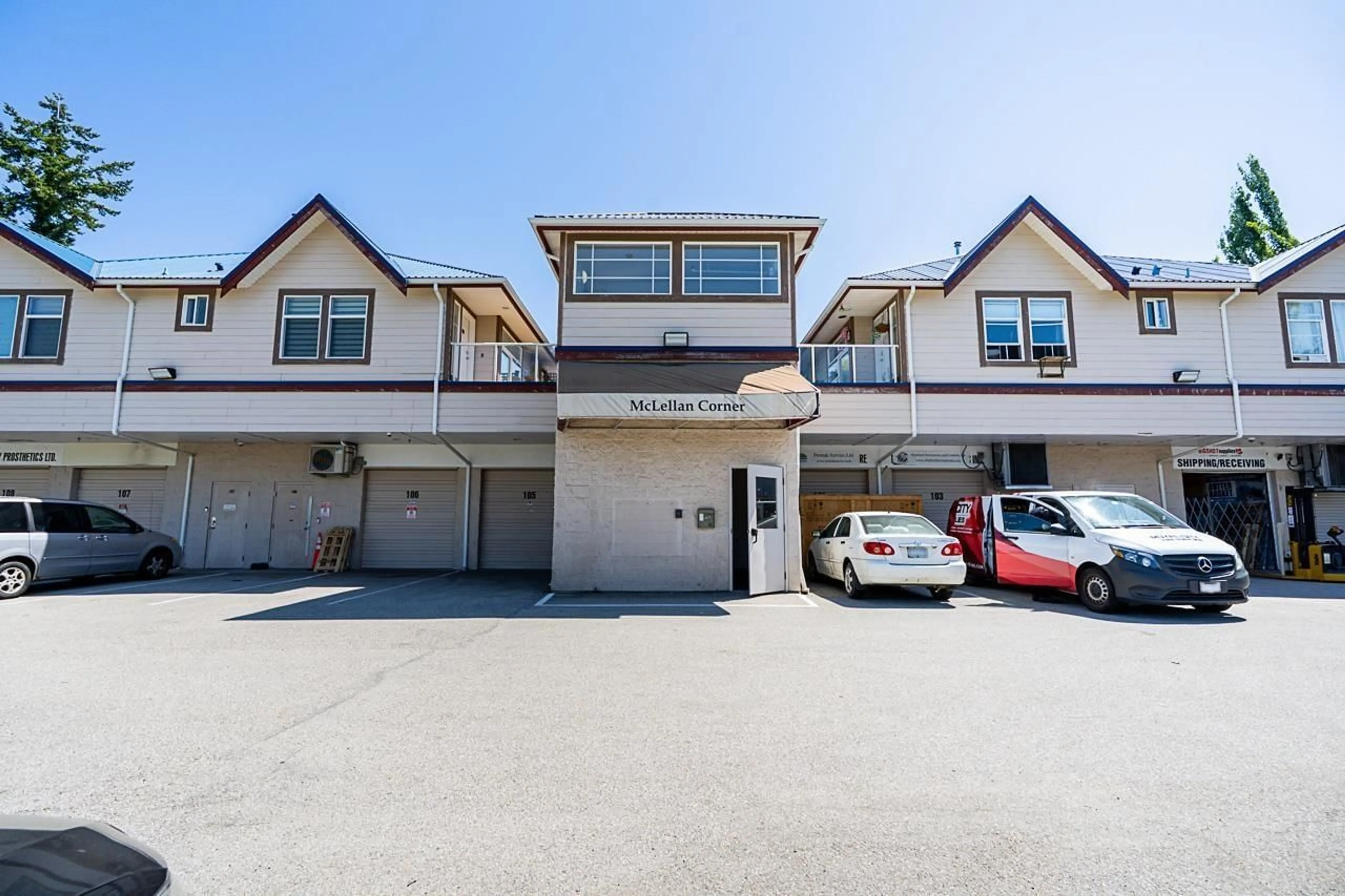 Indoor garage for 207 - 19705 56, Langley British Columbia V3A3X7