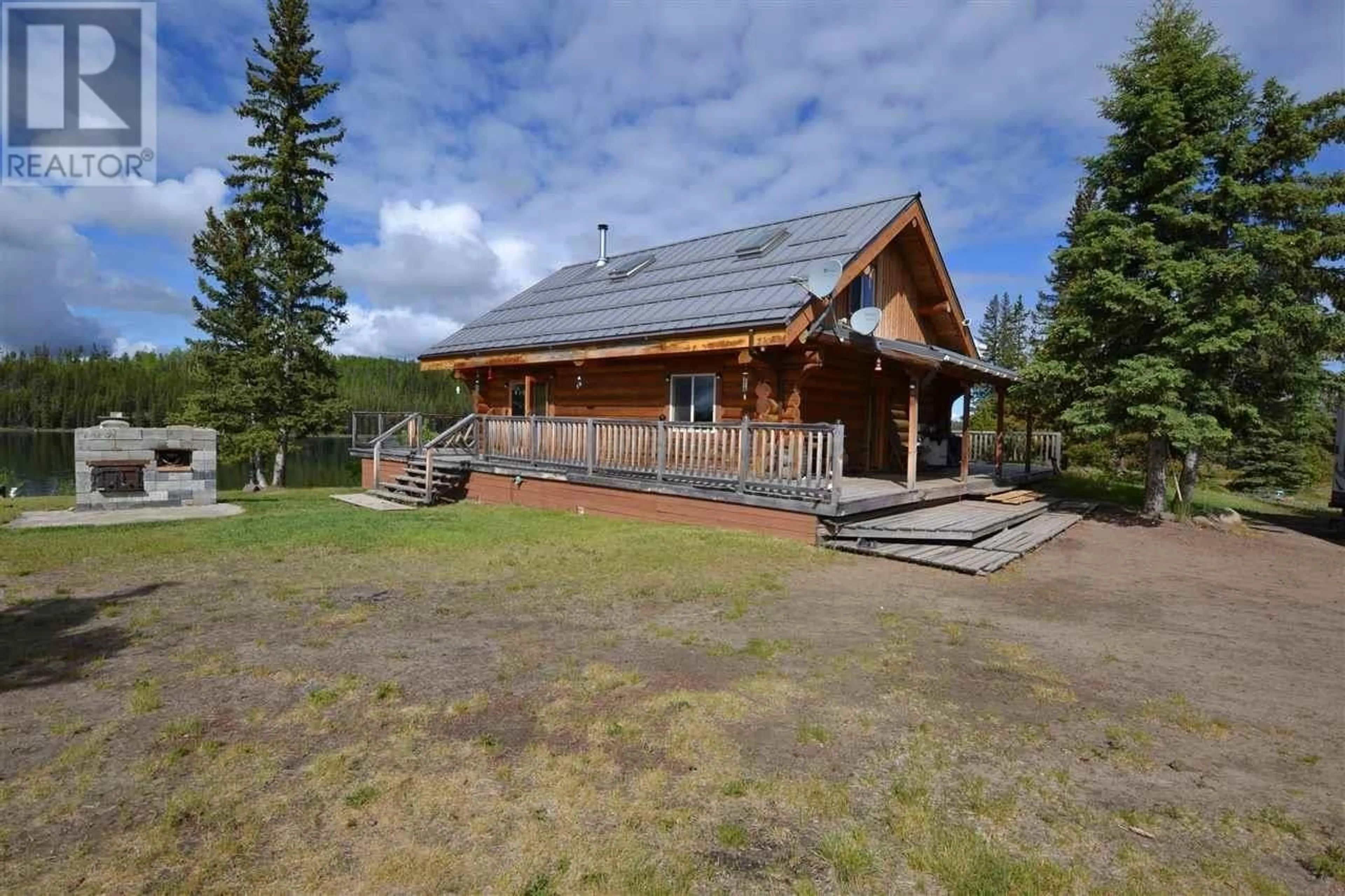 A pic from outside/outdoor area/front of a property/back of a property/a pic from drone, building for 4929 MAINDLEY ROAD, Williams Lake British Columbia V0L1A0