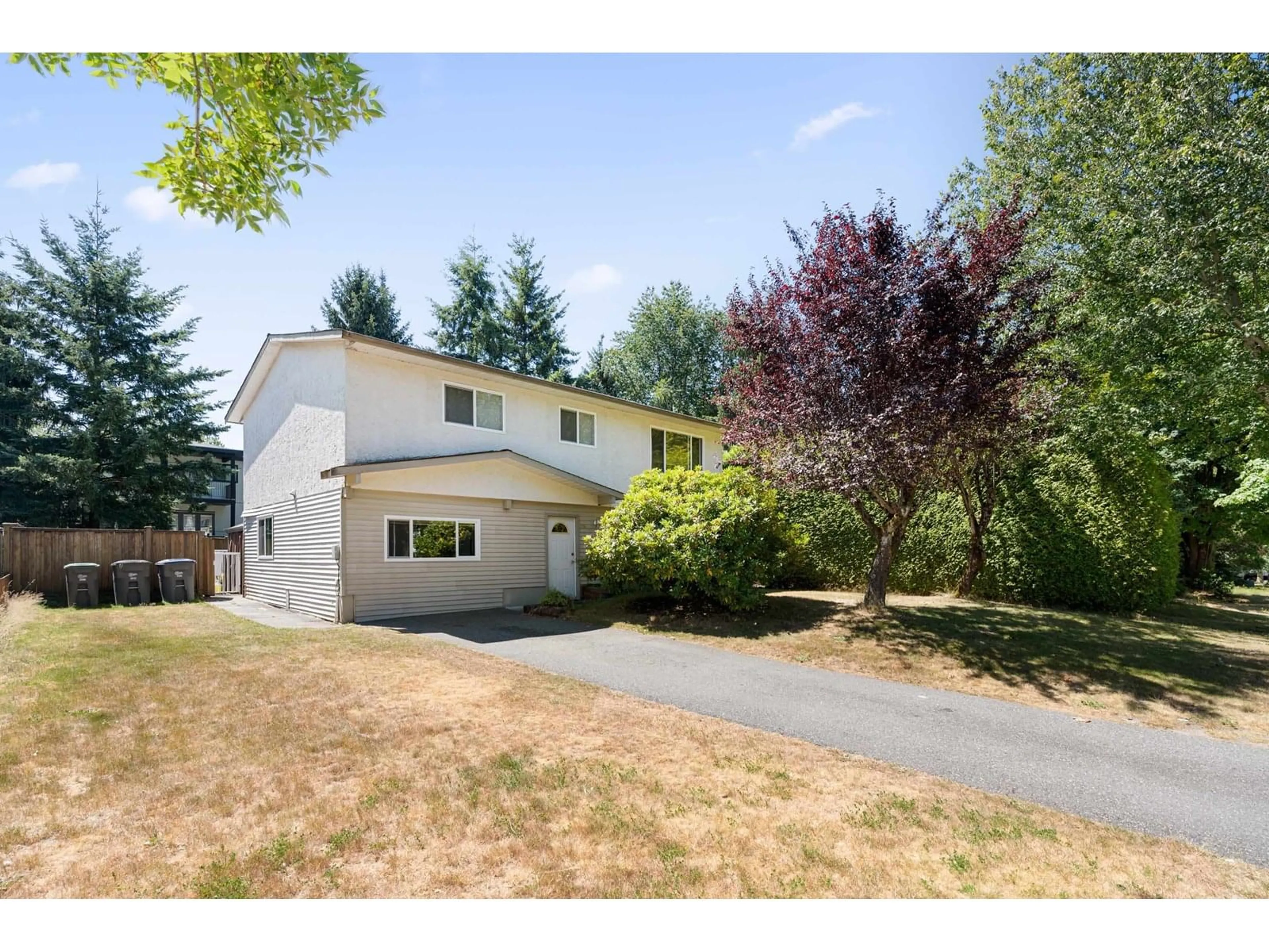 A pic from outside/outdoor area/front of a property/back of a property/a pic from drone, street for 18340 63A, Surrey British Columbia V3S8A8