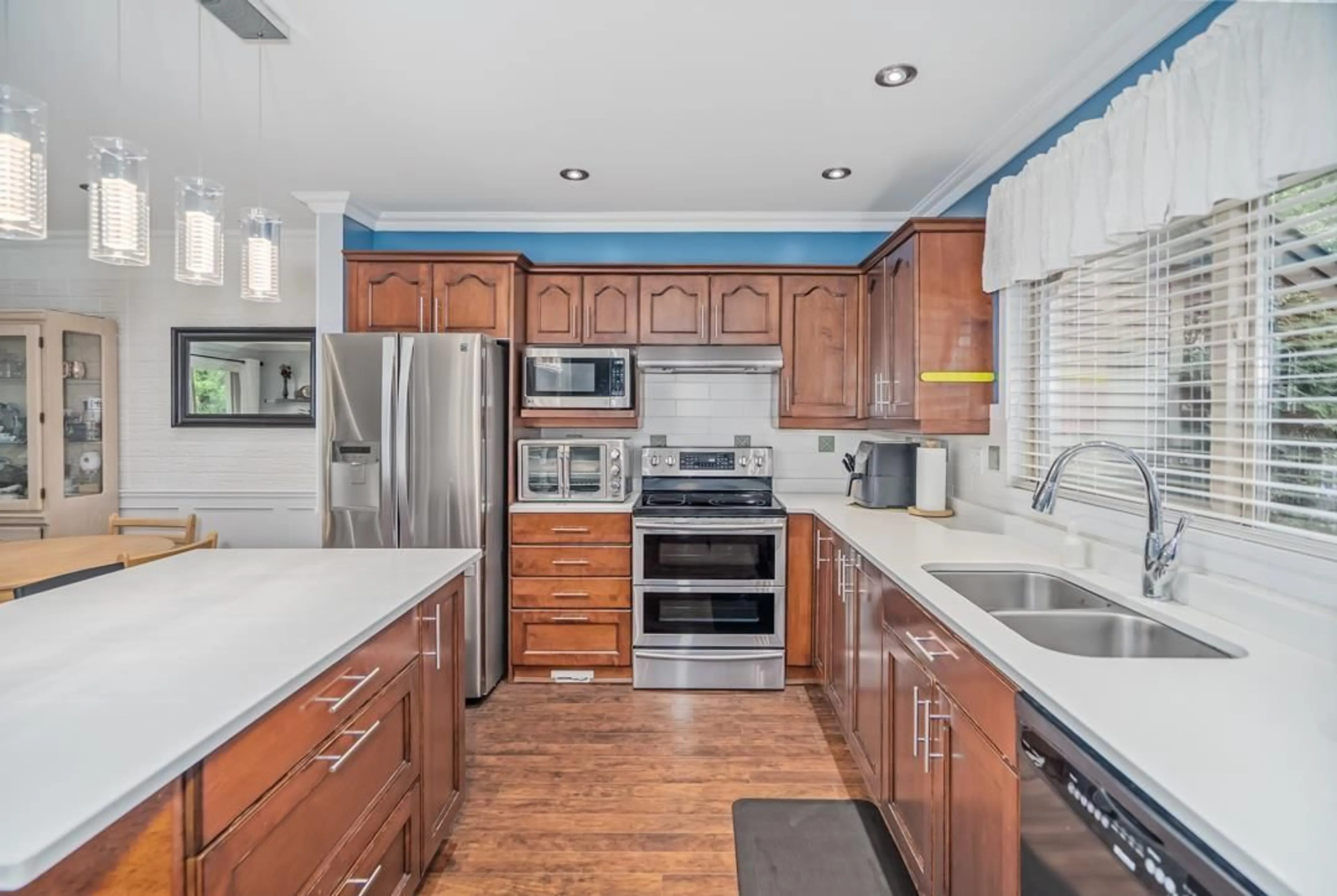 Open concept kitchen, ceramic/tile floor for 23 - 20350 68, Langley British Columbia V2Y3A5