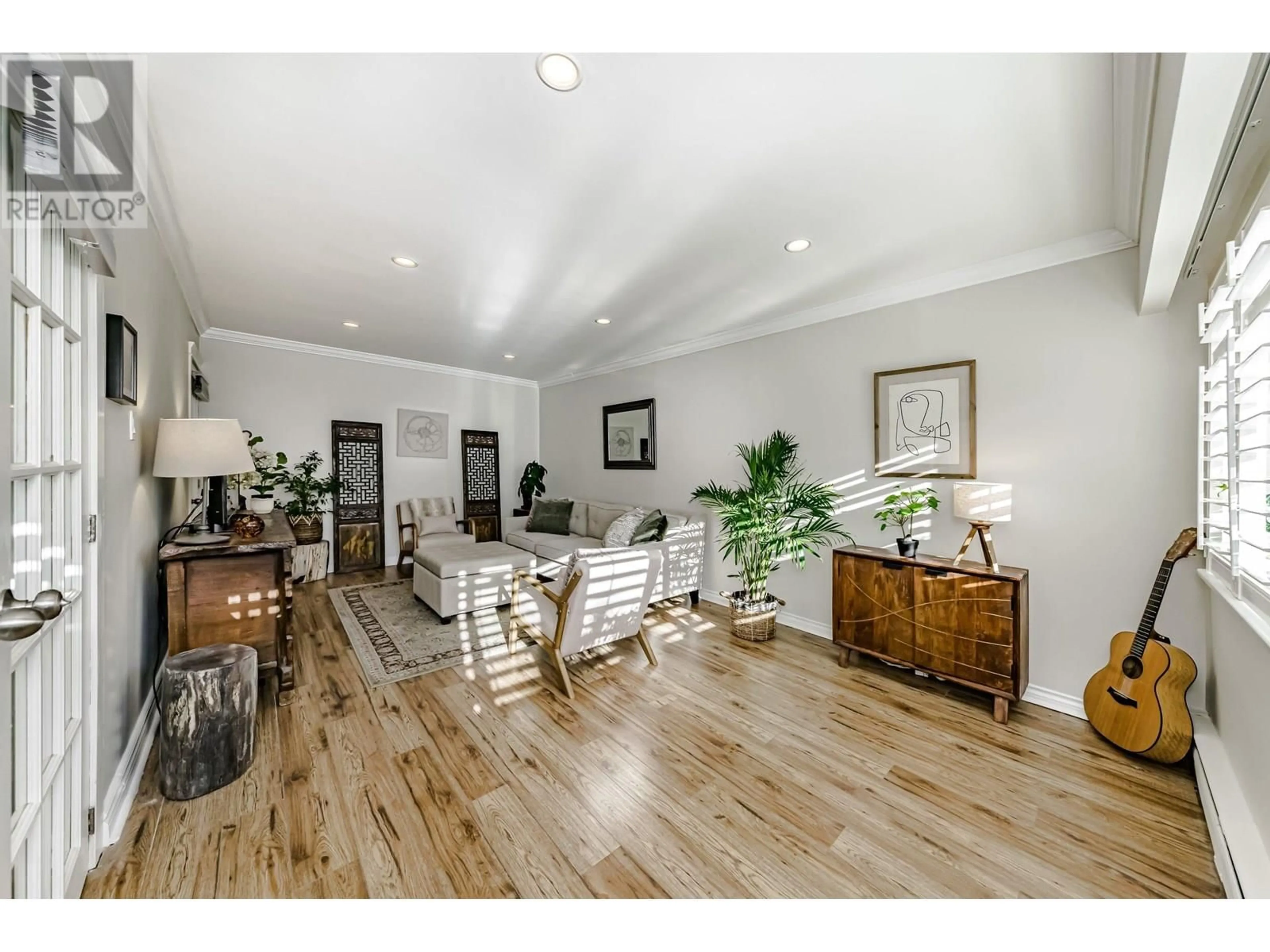 Unknown for 305 - 2430 POINT GREY ROAD, Vancouver British Columbia V6K1A2