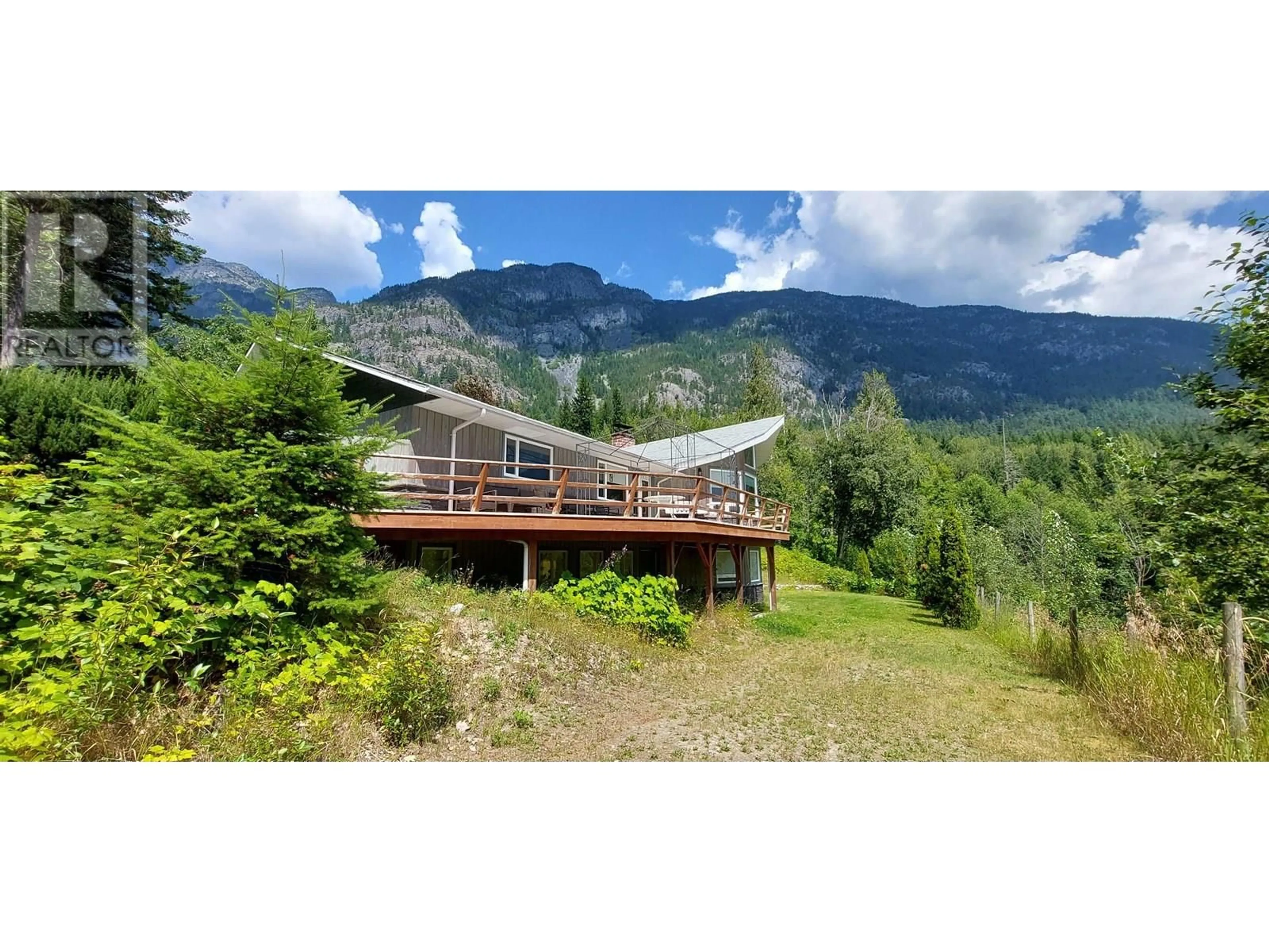 A pic from outside/outdoor area/front of a property/back of a property/a pic from drone, mountain view for 4770 MACKENZIE HIGHWAY, Bella Coola British Columbia V0T1H0