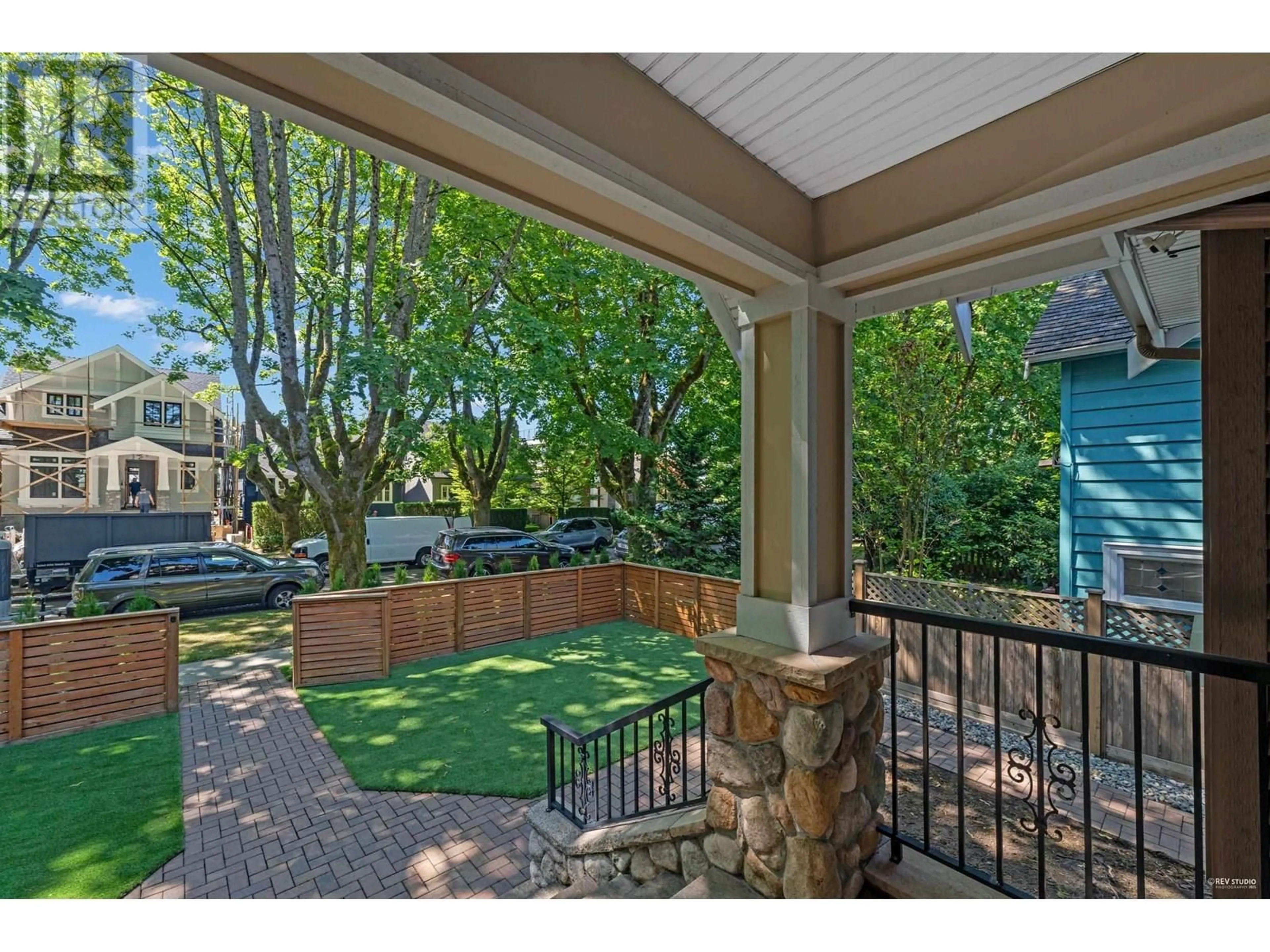 Patio, street for 3941 W 19TH AVENUE, Vancouver British Columbia V6S1C9