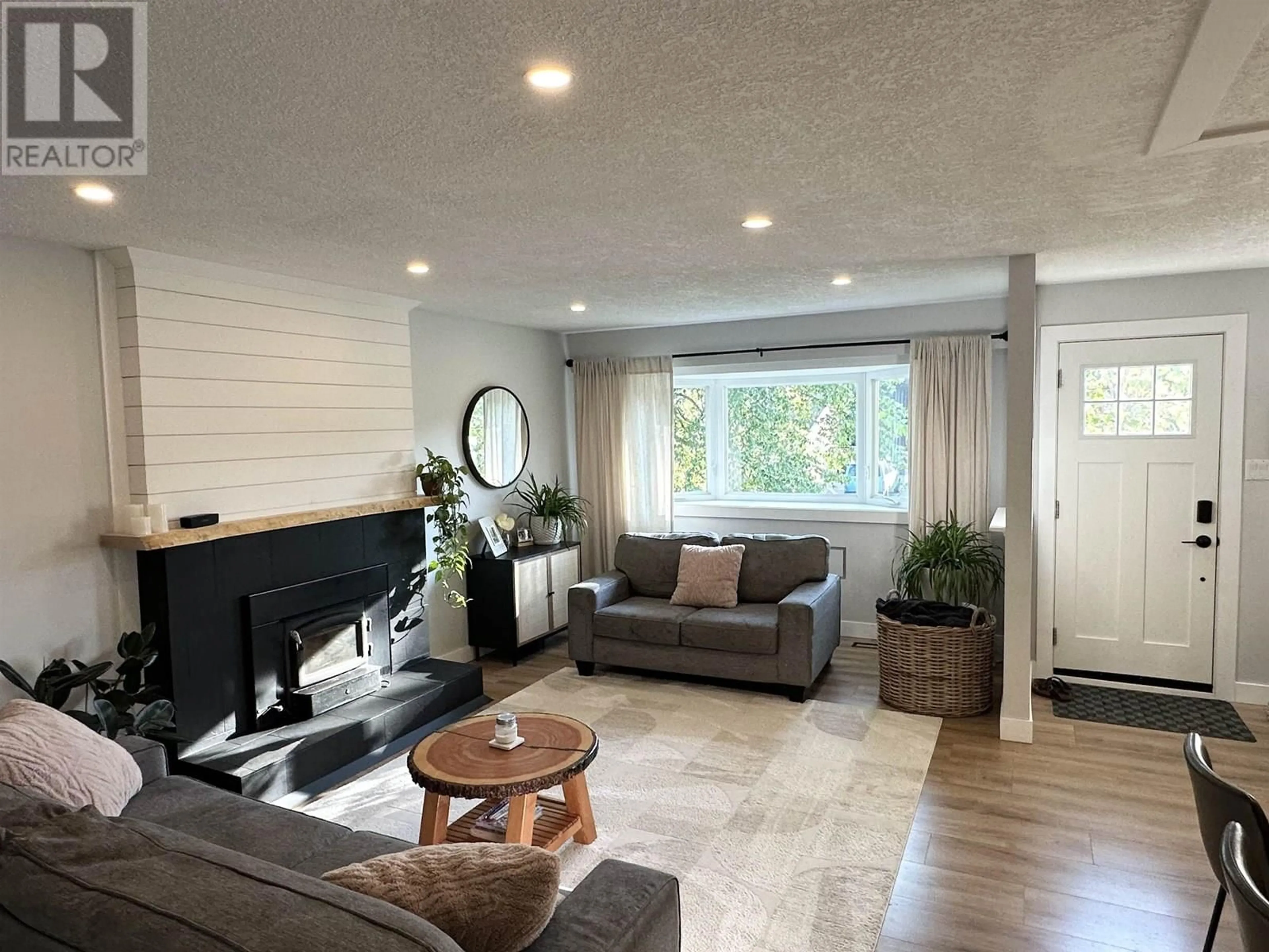 Living room with furniture, unknown for 7712 MARIONOPOLIS PLACE, Prince George British Columbia V2N3L5