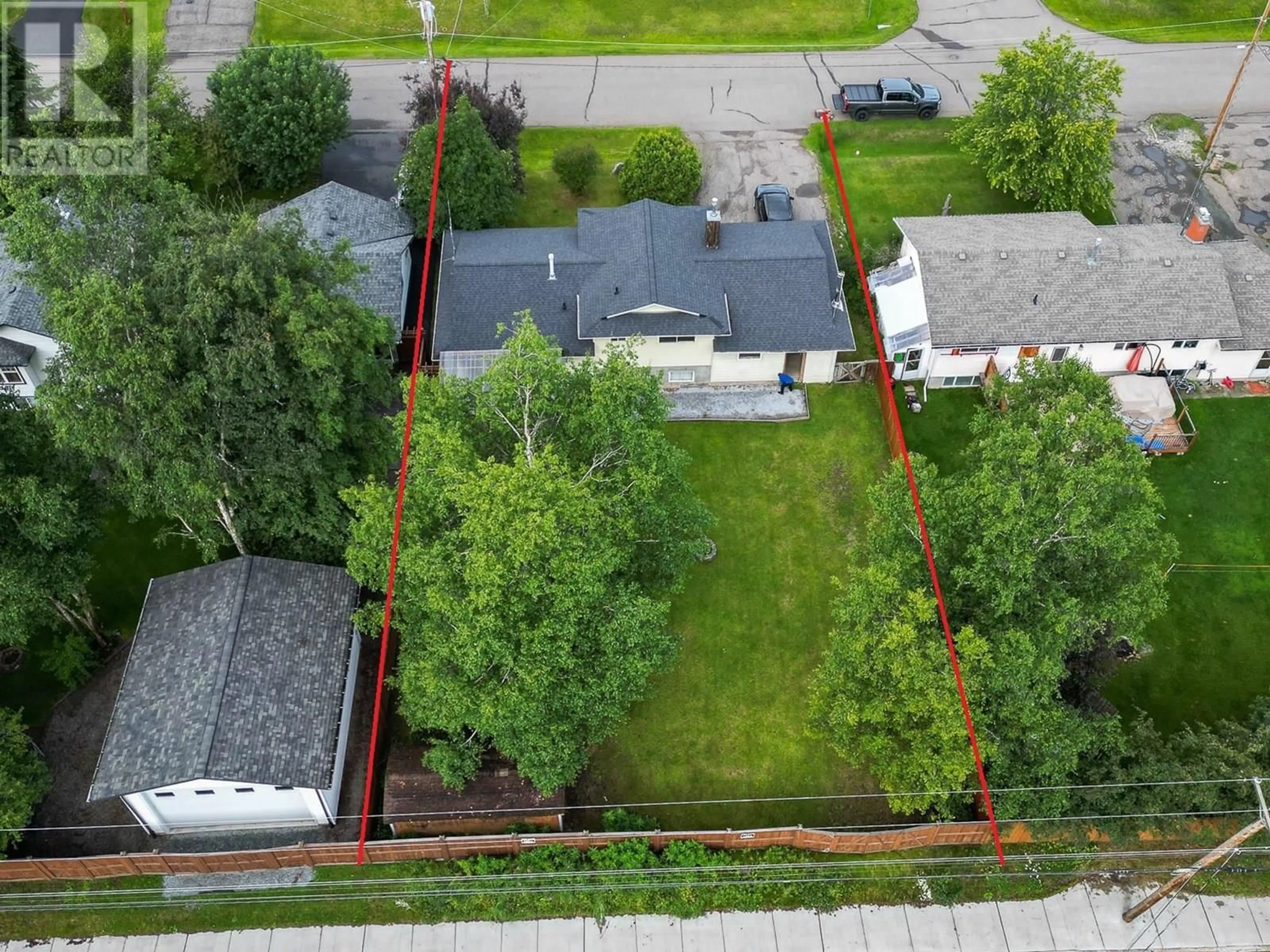 A pic from outside/outdoor area/front of a property/back of a property/a pic from drone, street for 6692 LILAC CRESCENT, Prince George British Columbia V2K3G9