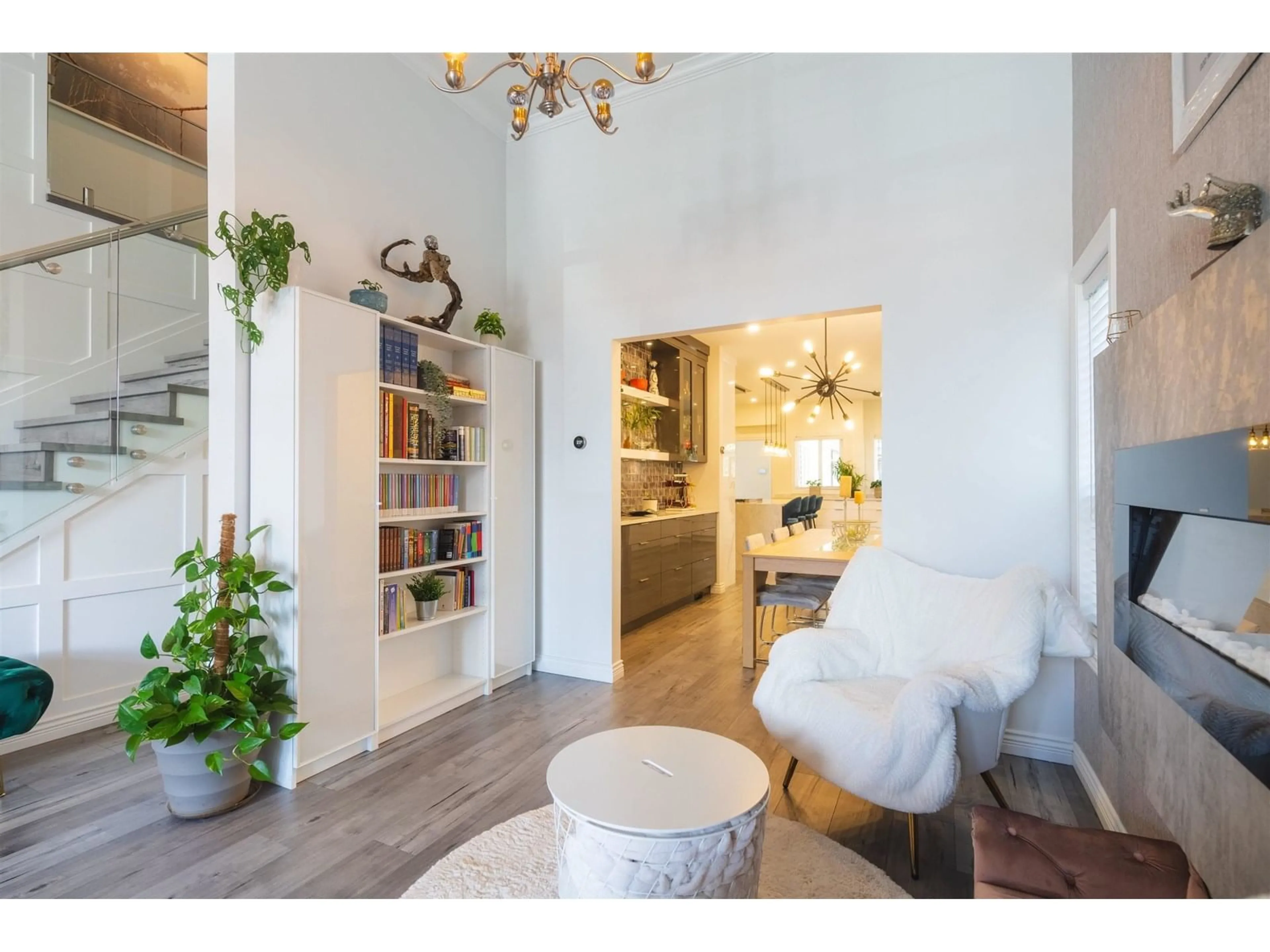 Indoor entryway for 11646 82, Delta British Columbia V4C2C4