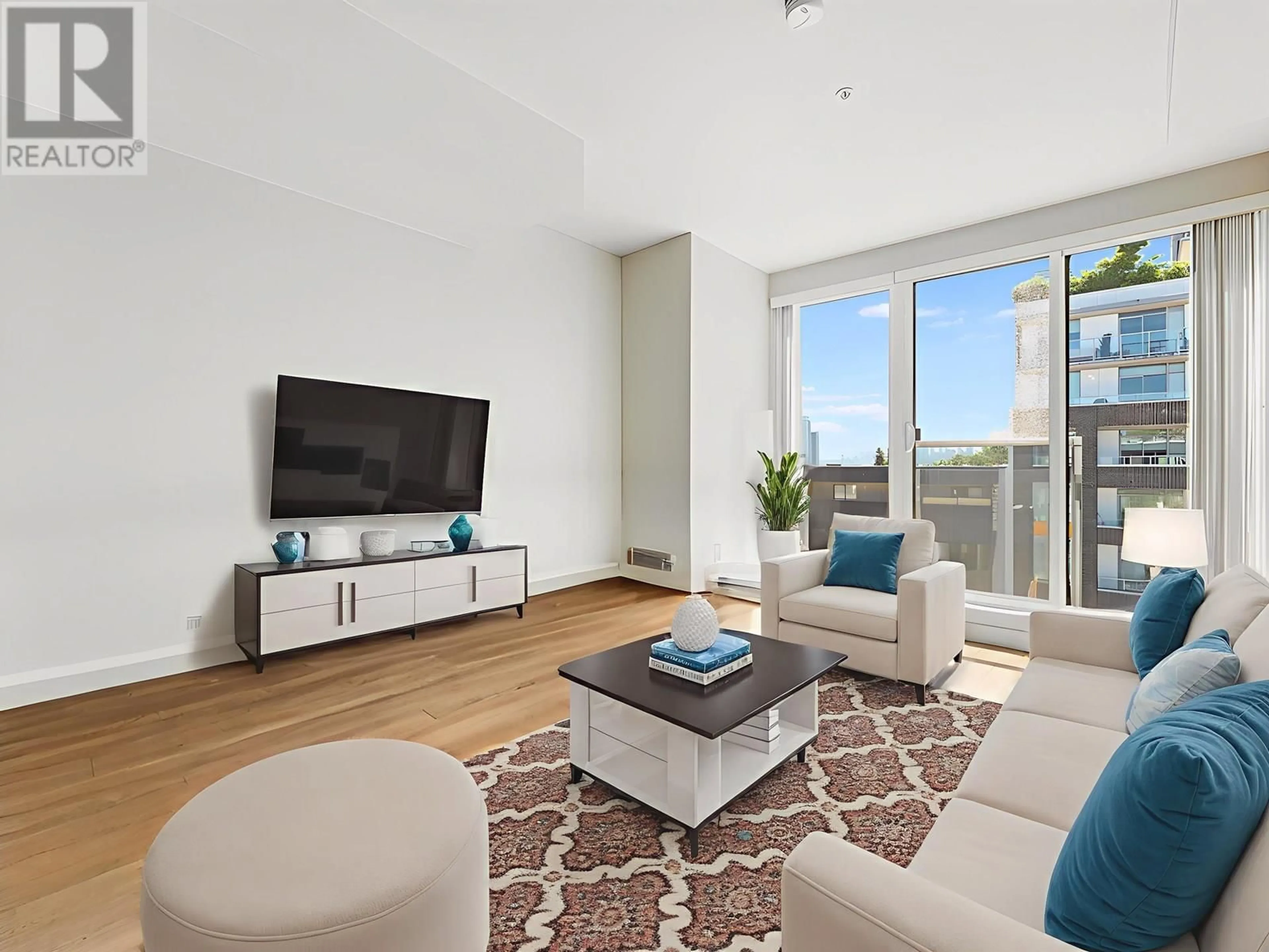 Living room with furniture, unknown for 516 - 388 KOOTENAY STREET, Vancouver British Columbia V5K0C5
