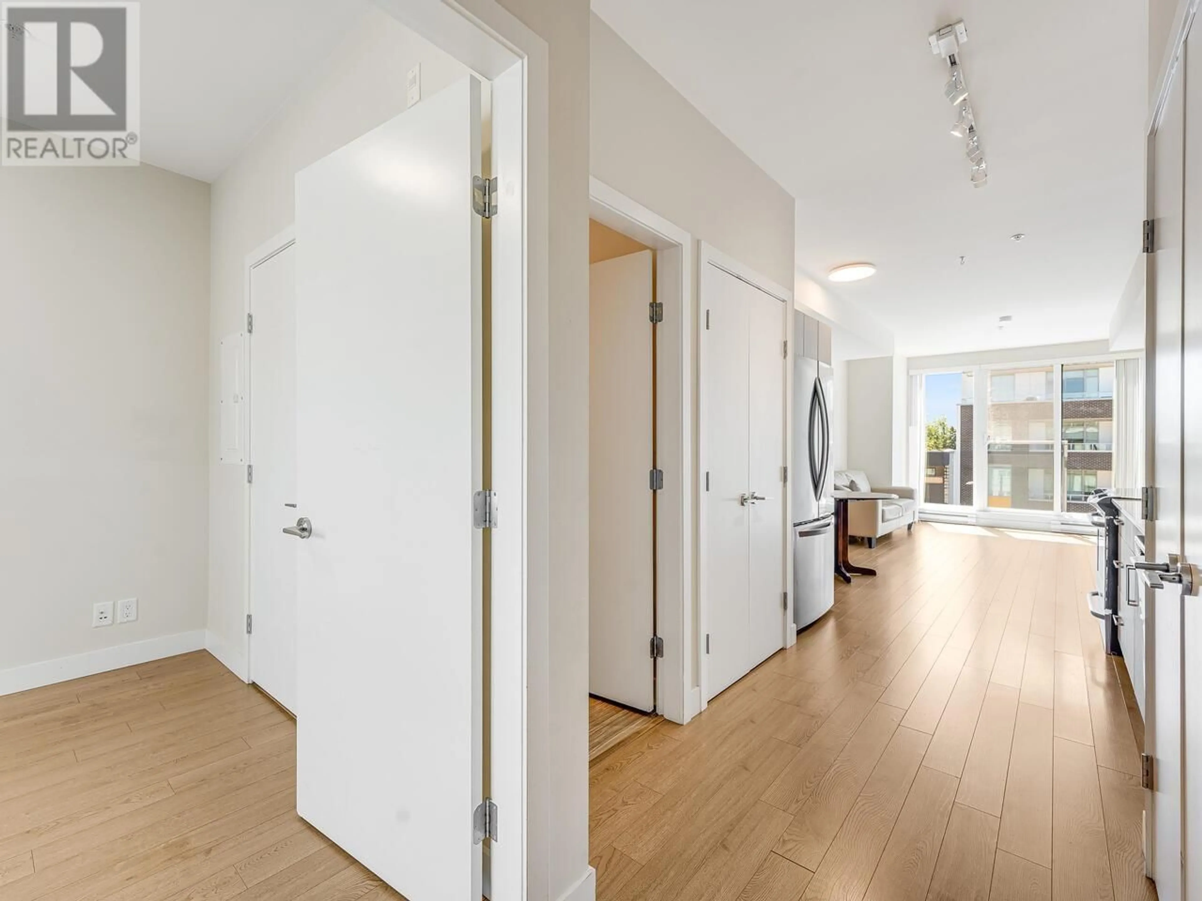 Indoor entryway for 516 - 388 KOOTENAY STREET, Vancouver British Columbia V5K0C5