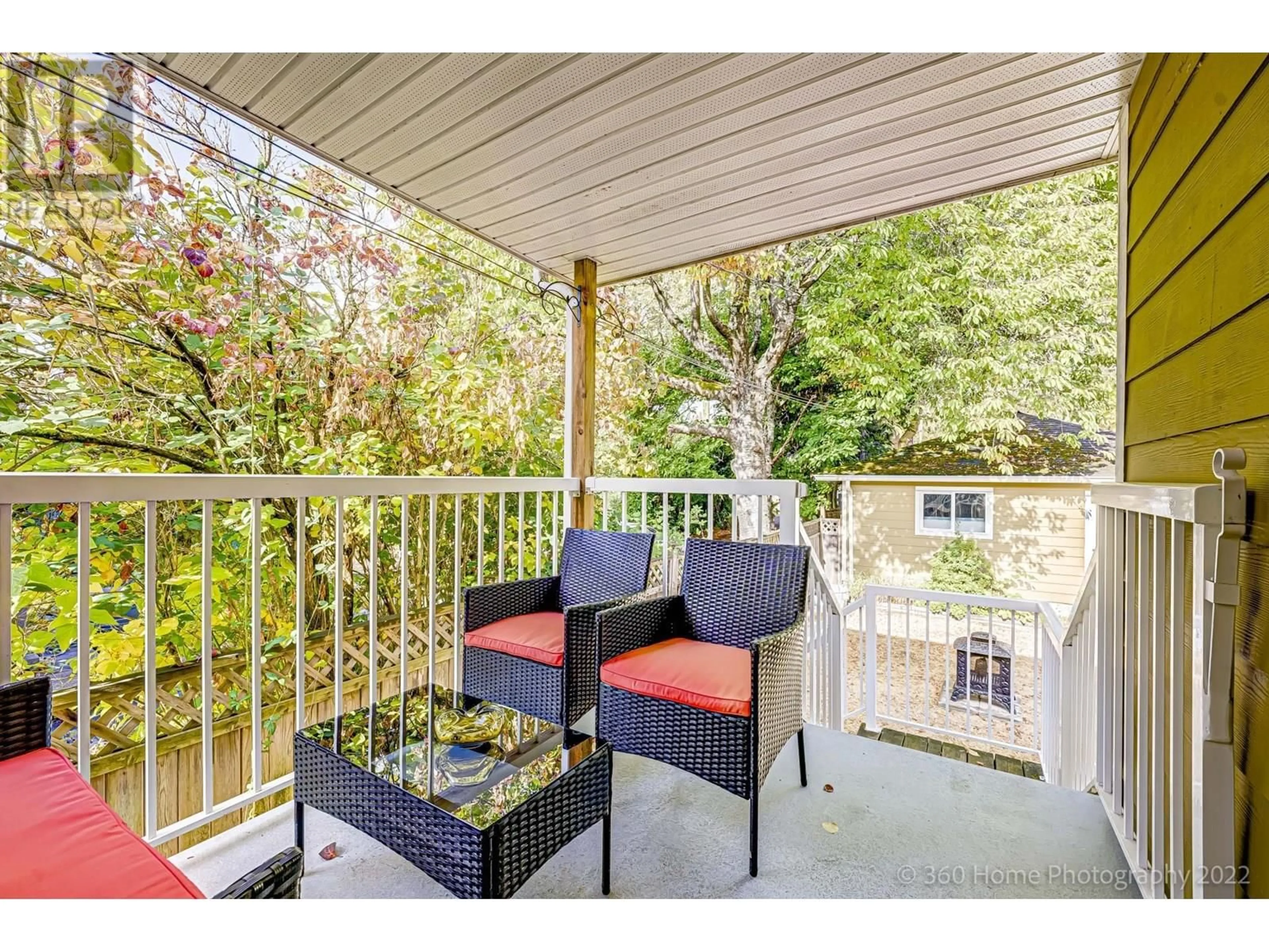 Patio, water/lake/river/ocean view for 41 41ST AVENUE, Vancouver British Columbia V5W1N4