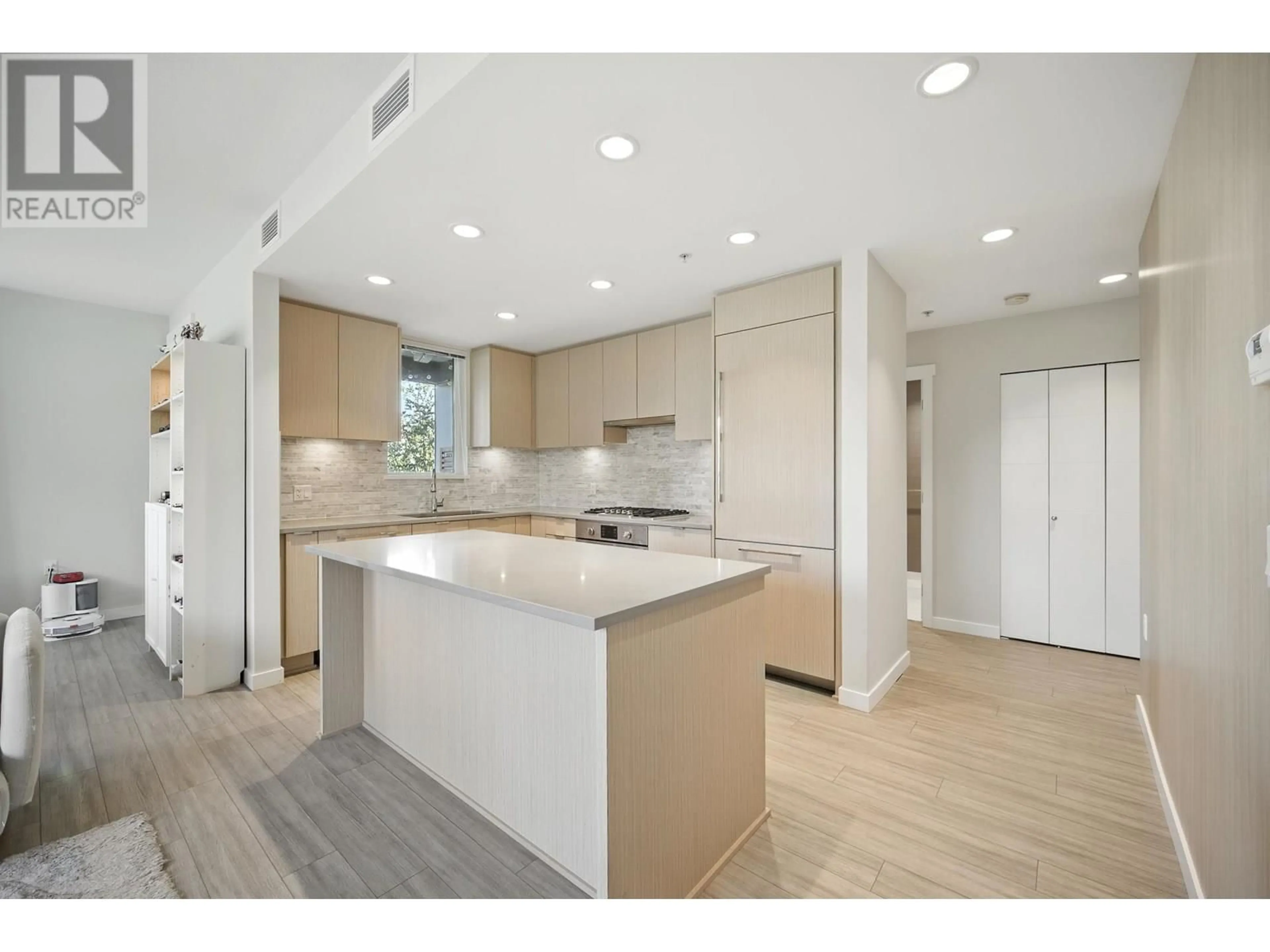Open concept kitchen, unknown for 212 - 9233 ODLIN ROAD, Richmond British Columbia V6X0V4
