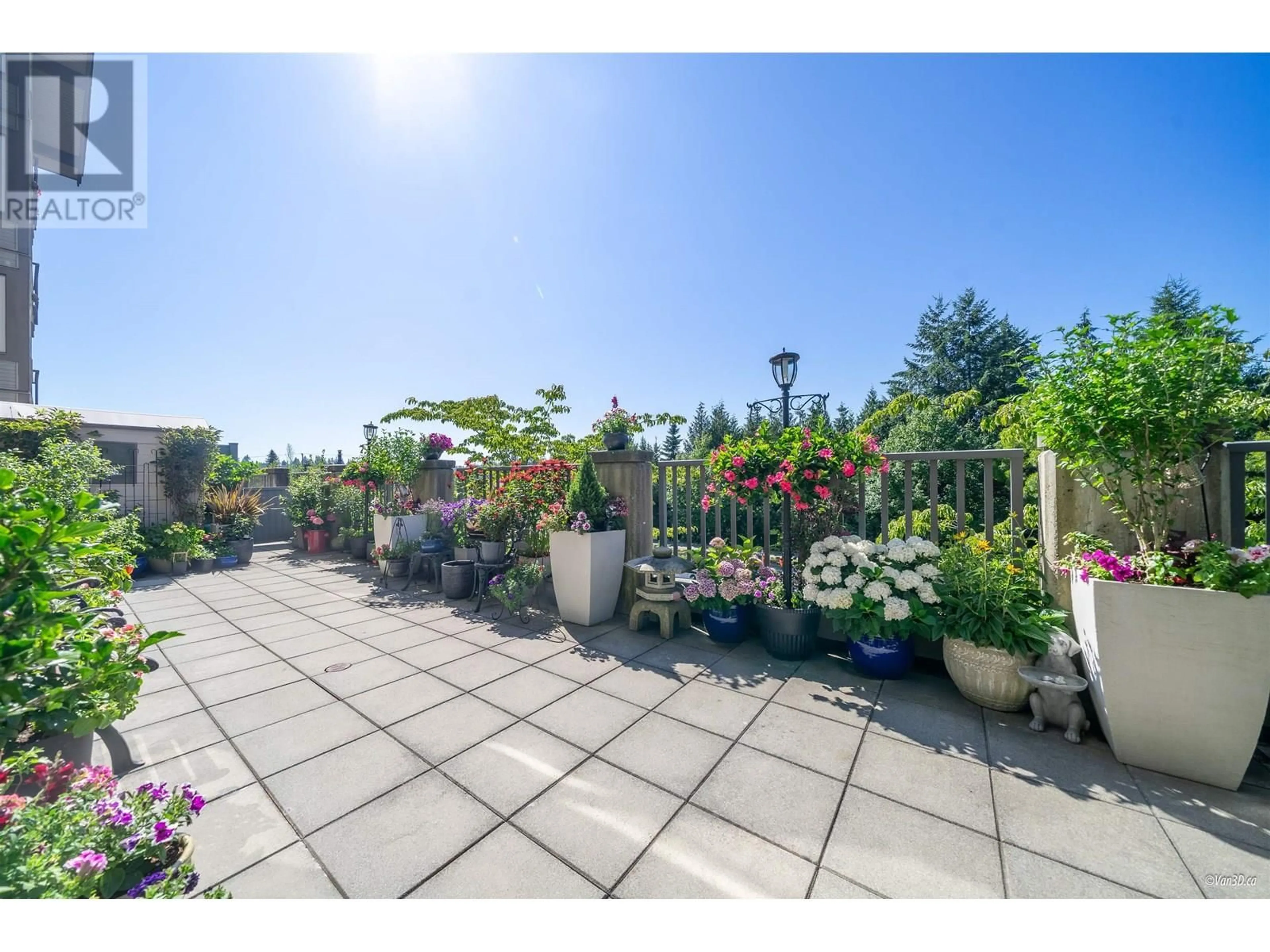 Patio, street for 107 - 3132 DAYANEE SPRINGS BOULEVARD, Coquitlam British Columbia V3E0B5