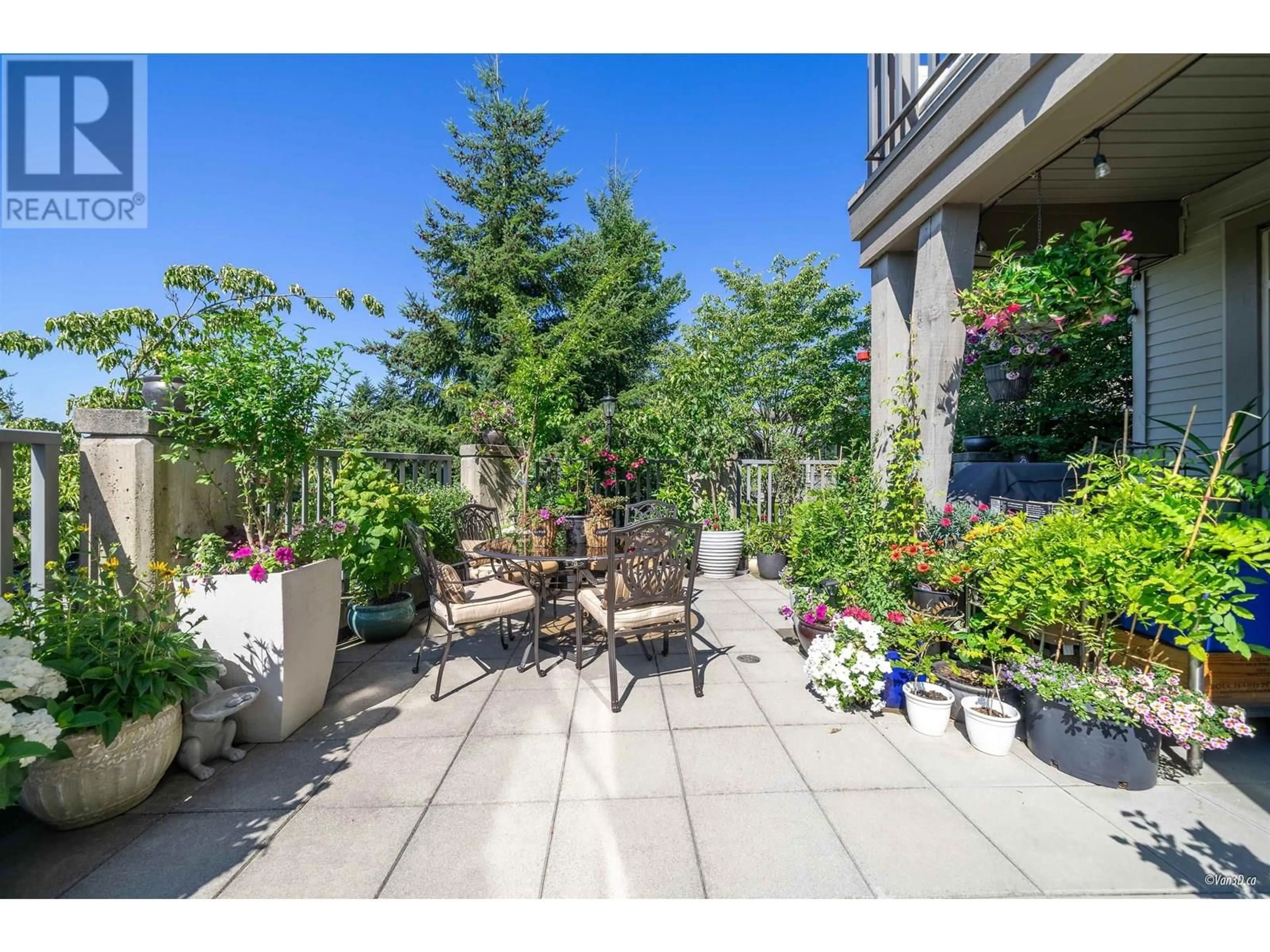 Patio, street for 107 - 3132 DAYANEE SPRINGS BOULEVARD, Coquitlam British Columbia V3E0B5