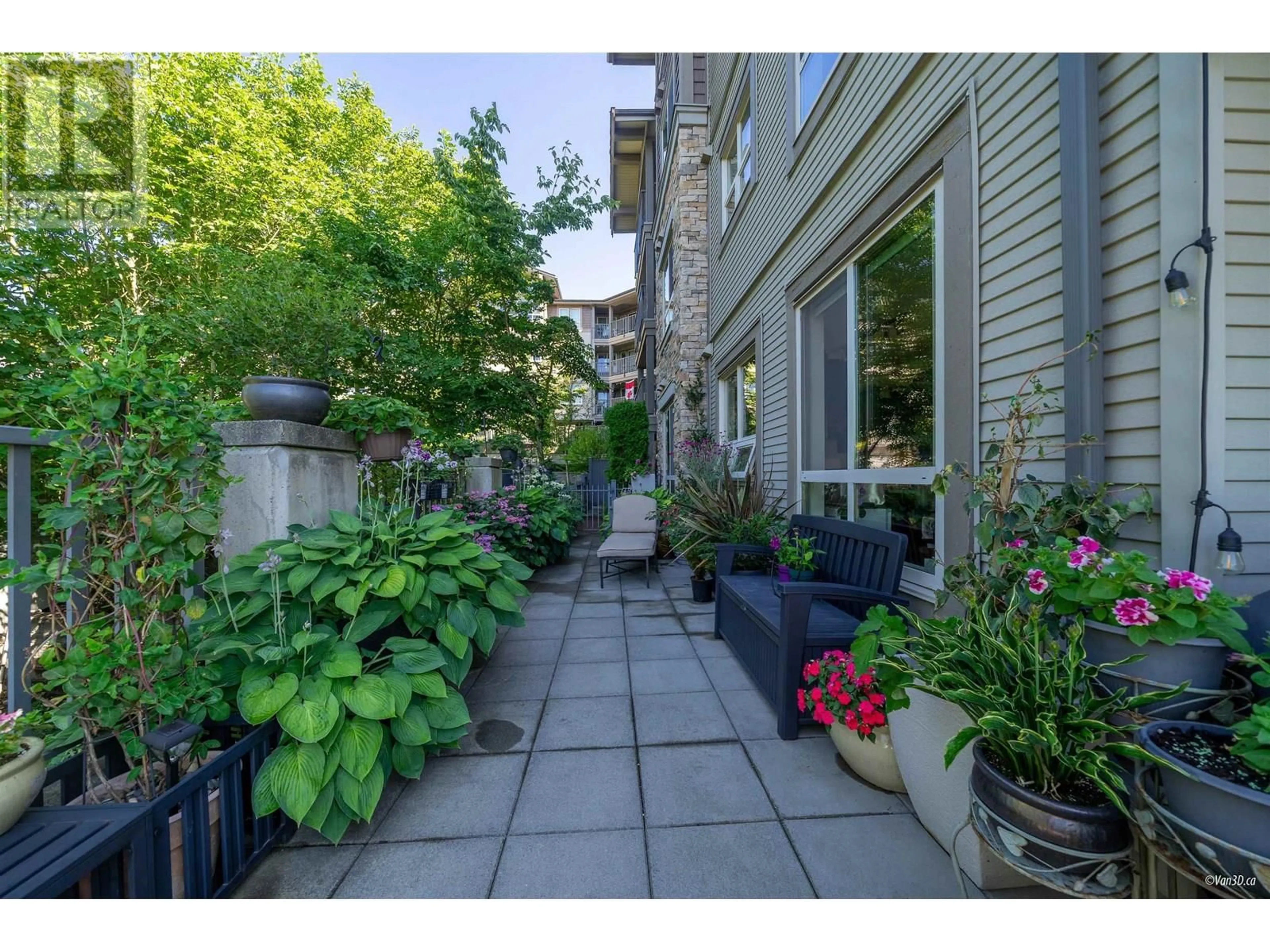 Patio, street for 107 - 3132 DAYANEE SPRINGS BOULEVARD, Coquitlam British Columbia V3E0B5