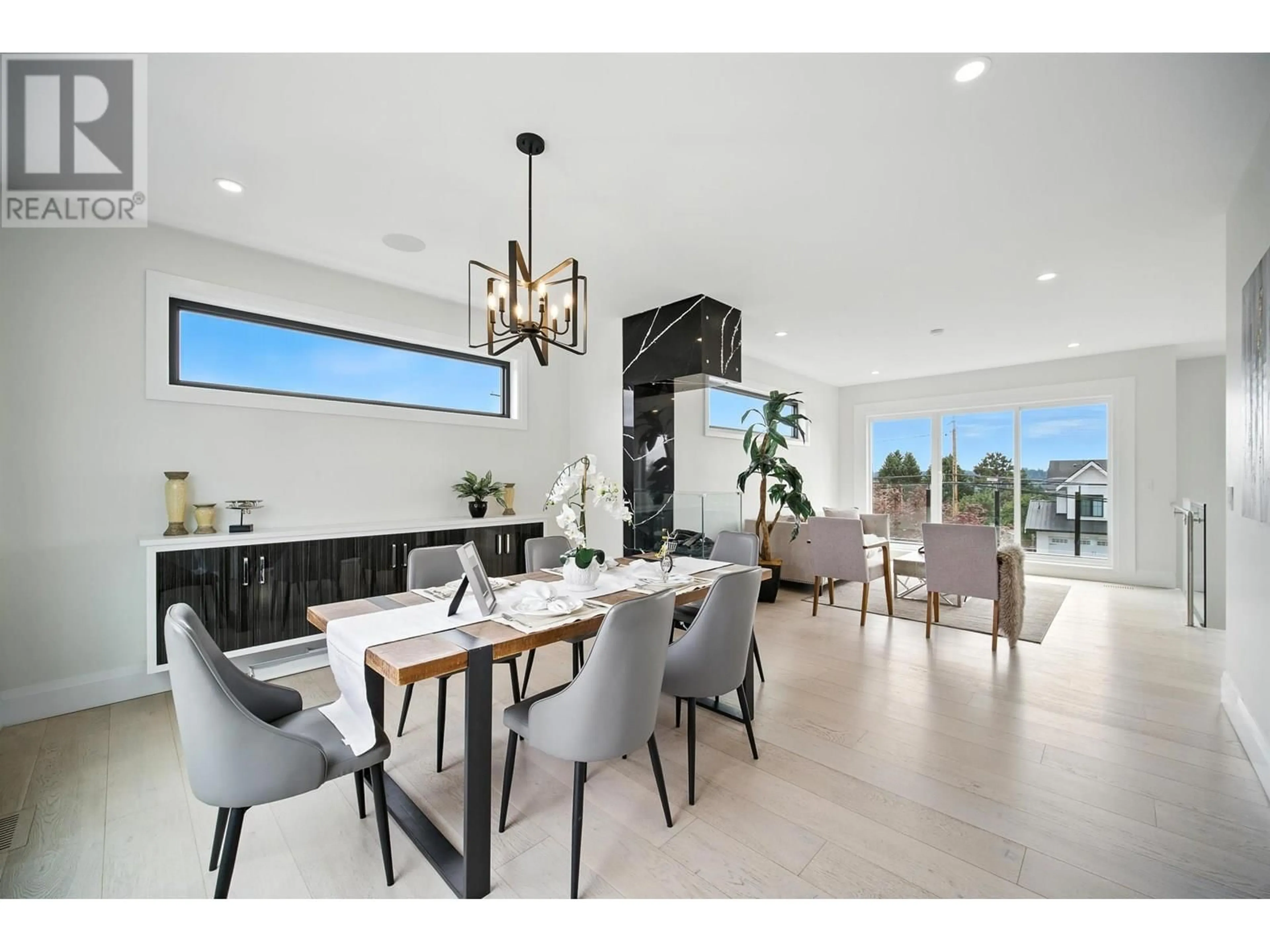 Dining room, ceramic/tile floor for 2113 DAWES HILL ROAD, Coquitlam British Columbia V3K1N2