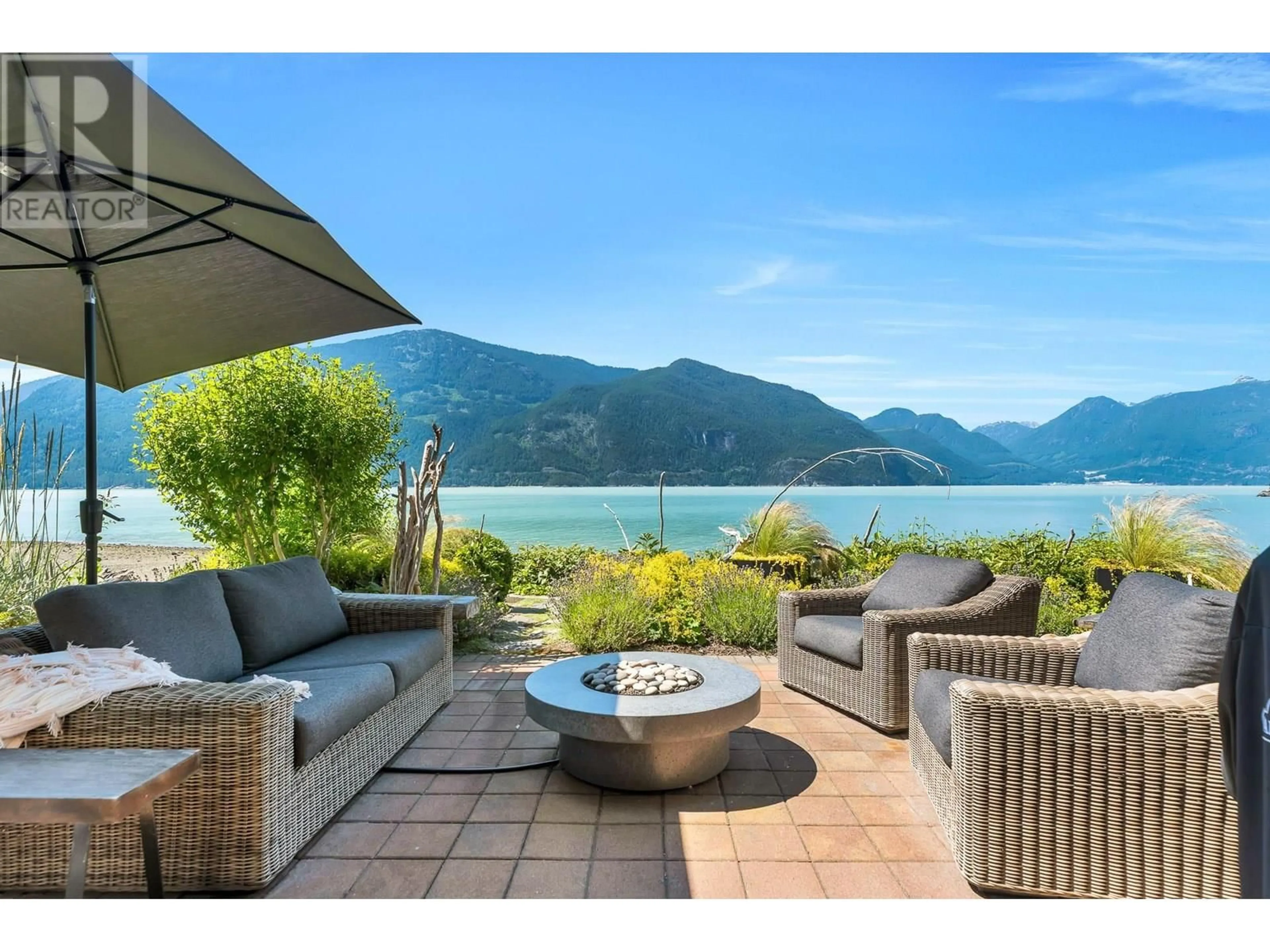Patio, water/lake/river/ocean view for 11 BEACH DRIVE, West Vancouver British Columbia V0N3Z1
