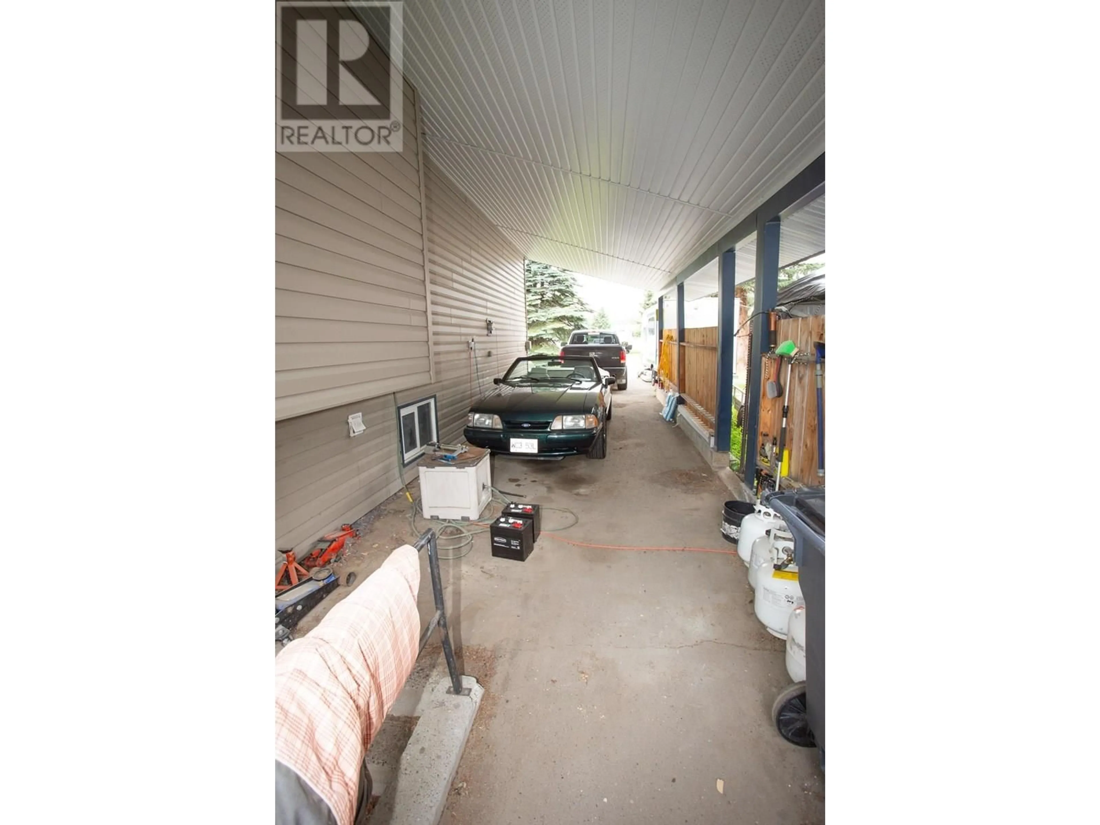 Indoor garage for 4149 MICHAEL ROAD, Prince George British Columbia V2K1E6
