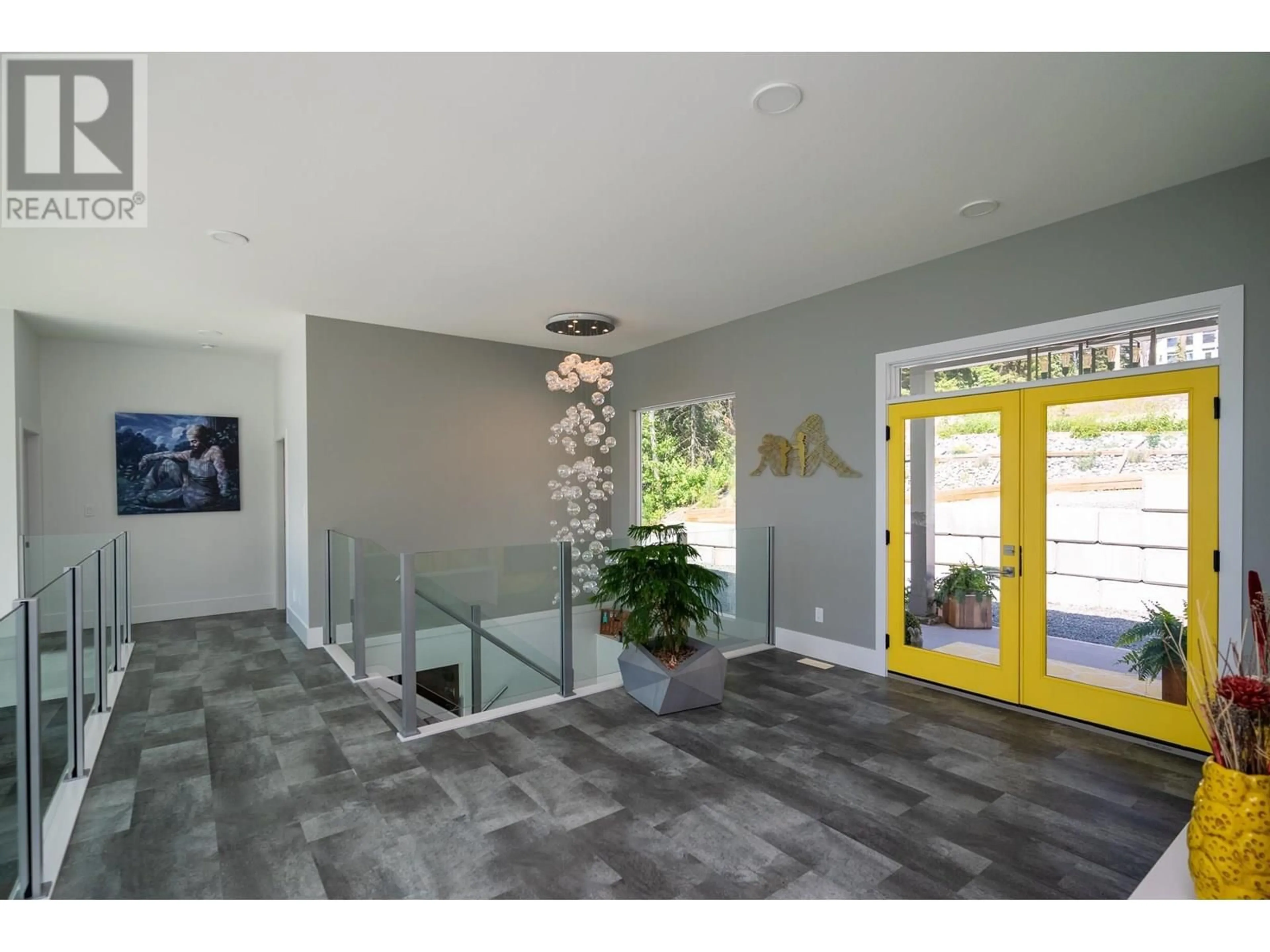 Indoor entryway for 140 RONDANE CRESCENT, Prince George British Columbia V2N6W3