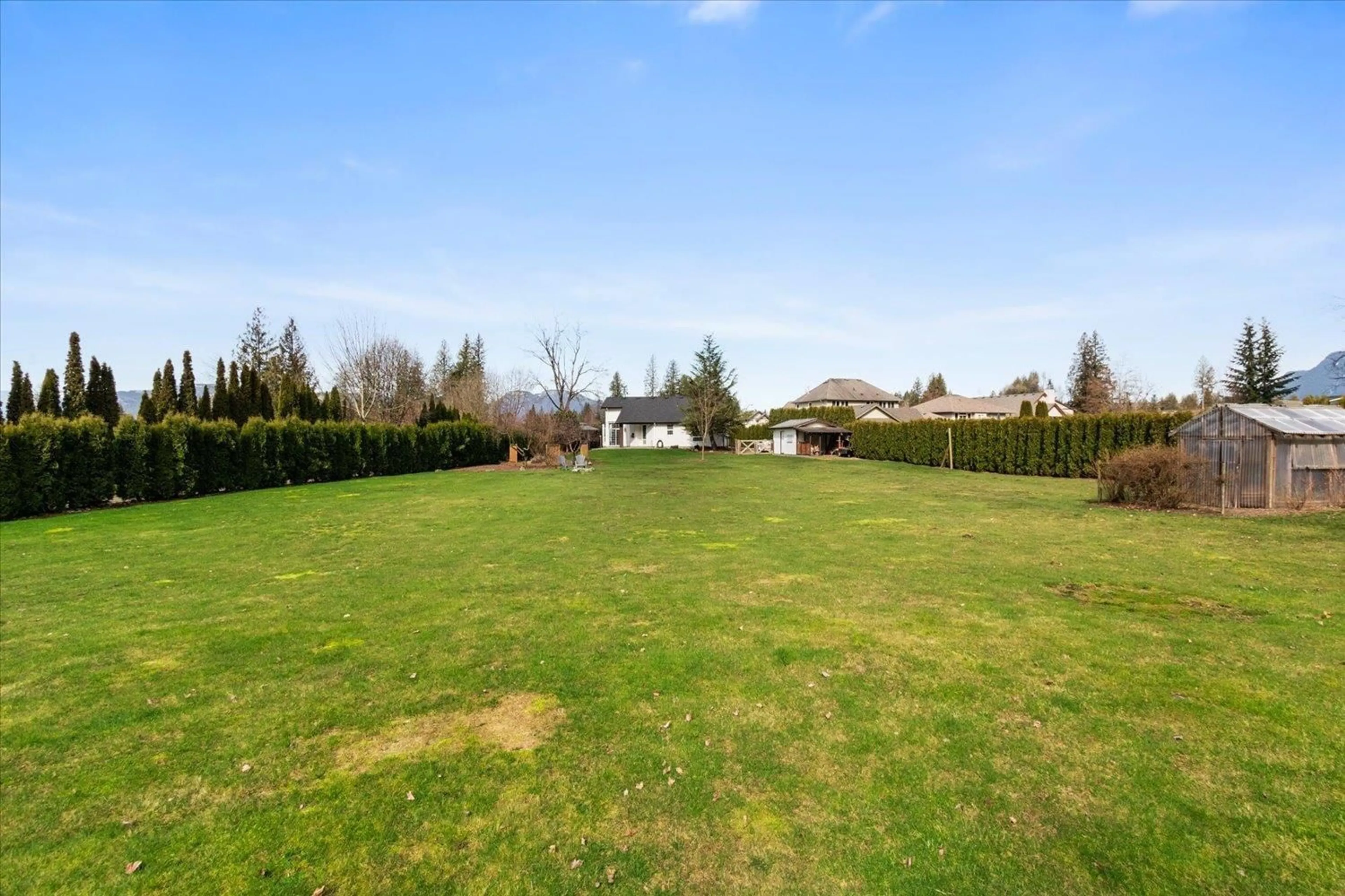 A pic from outside/outdoor area/front of a property/back of a property/a pic from drone, unknown for 9962 LLANBERIS WAY, Rosedale British Columbia V0X1X1