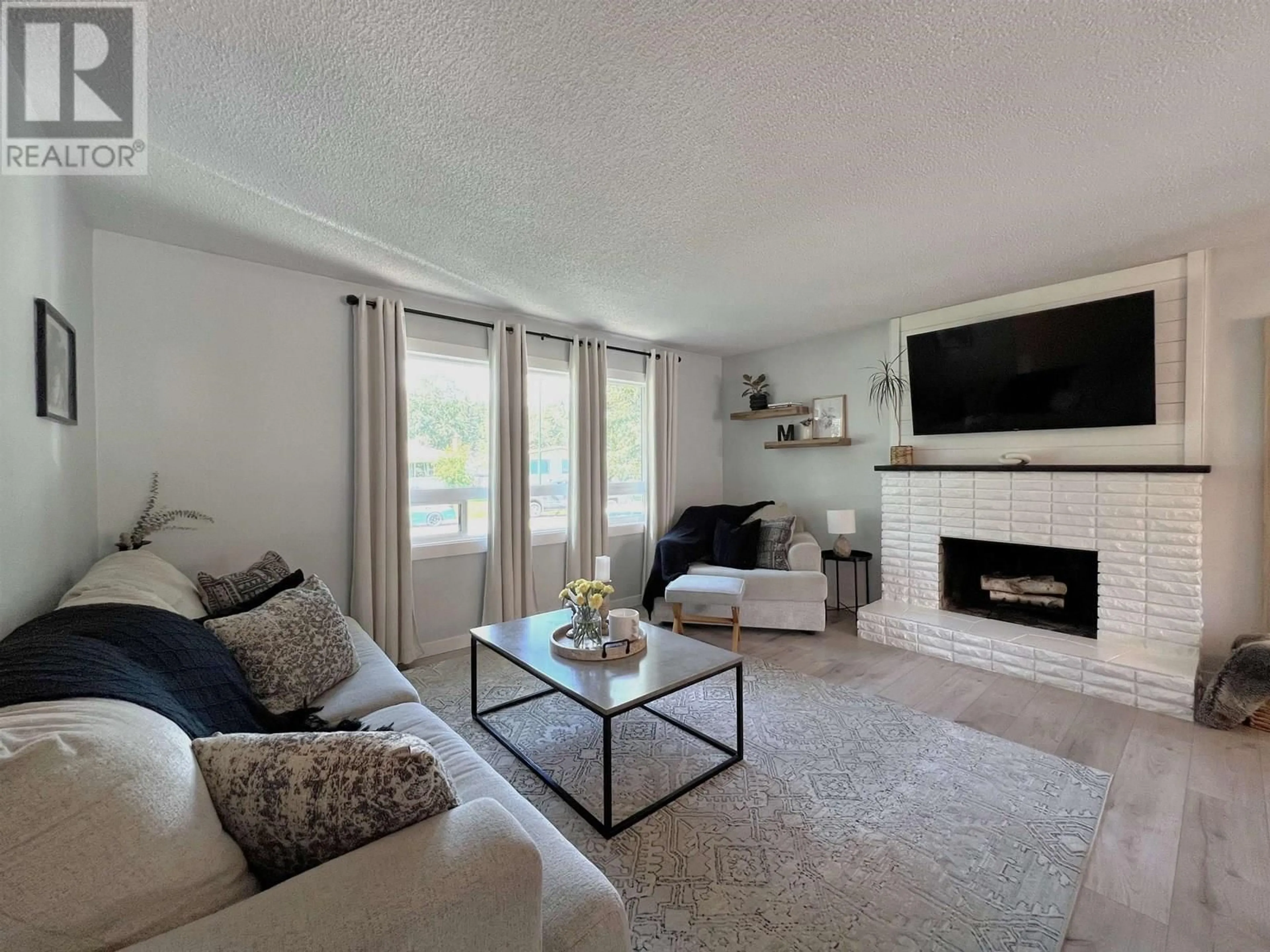 Living room with furniture, unknown for 5764 OXFORD DRIVE, Prince George British Columbia V2N2E6