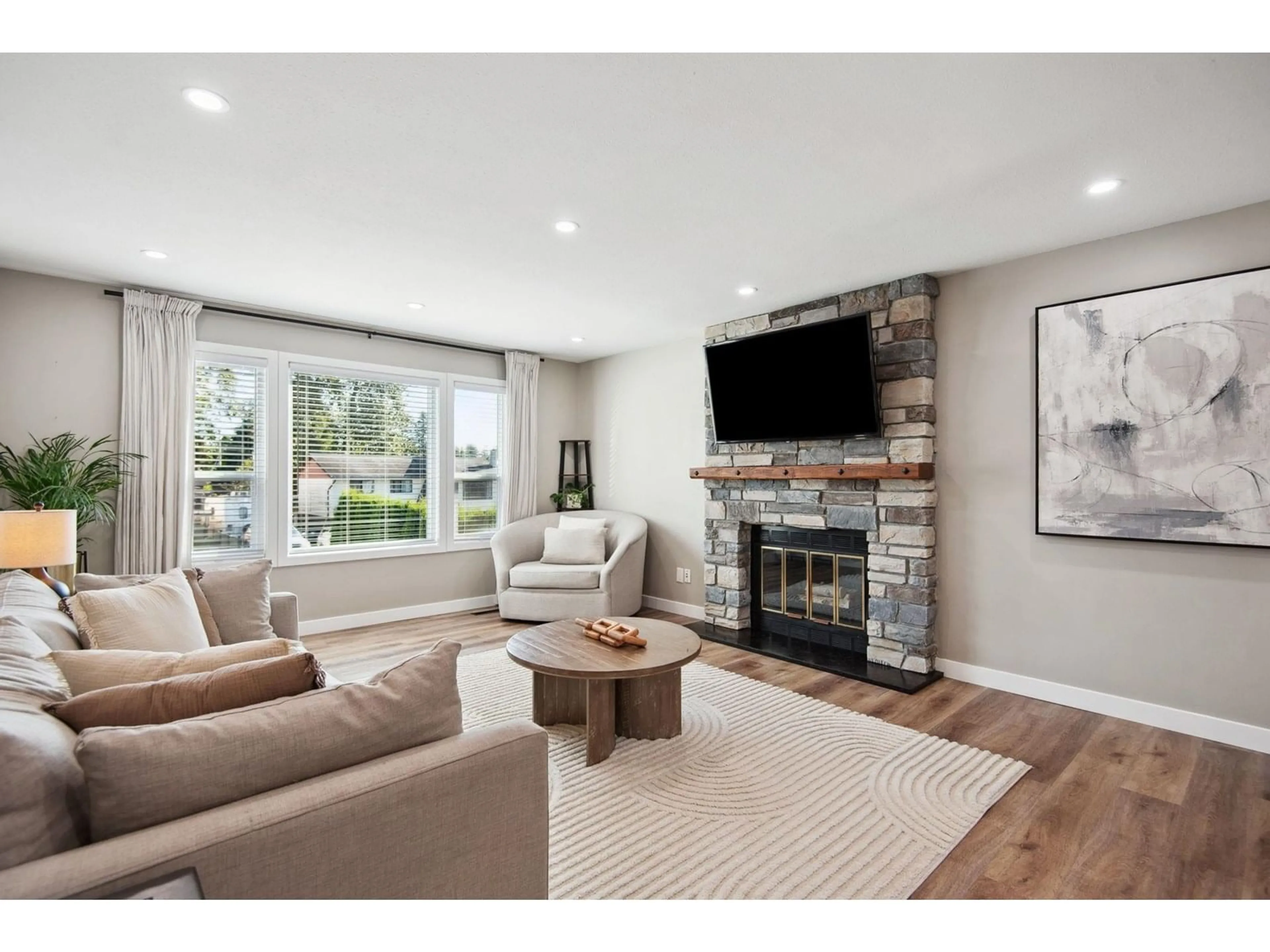 Living room with furniture, unknown for 26573 29B, Langley British Columbia V4W3B5